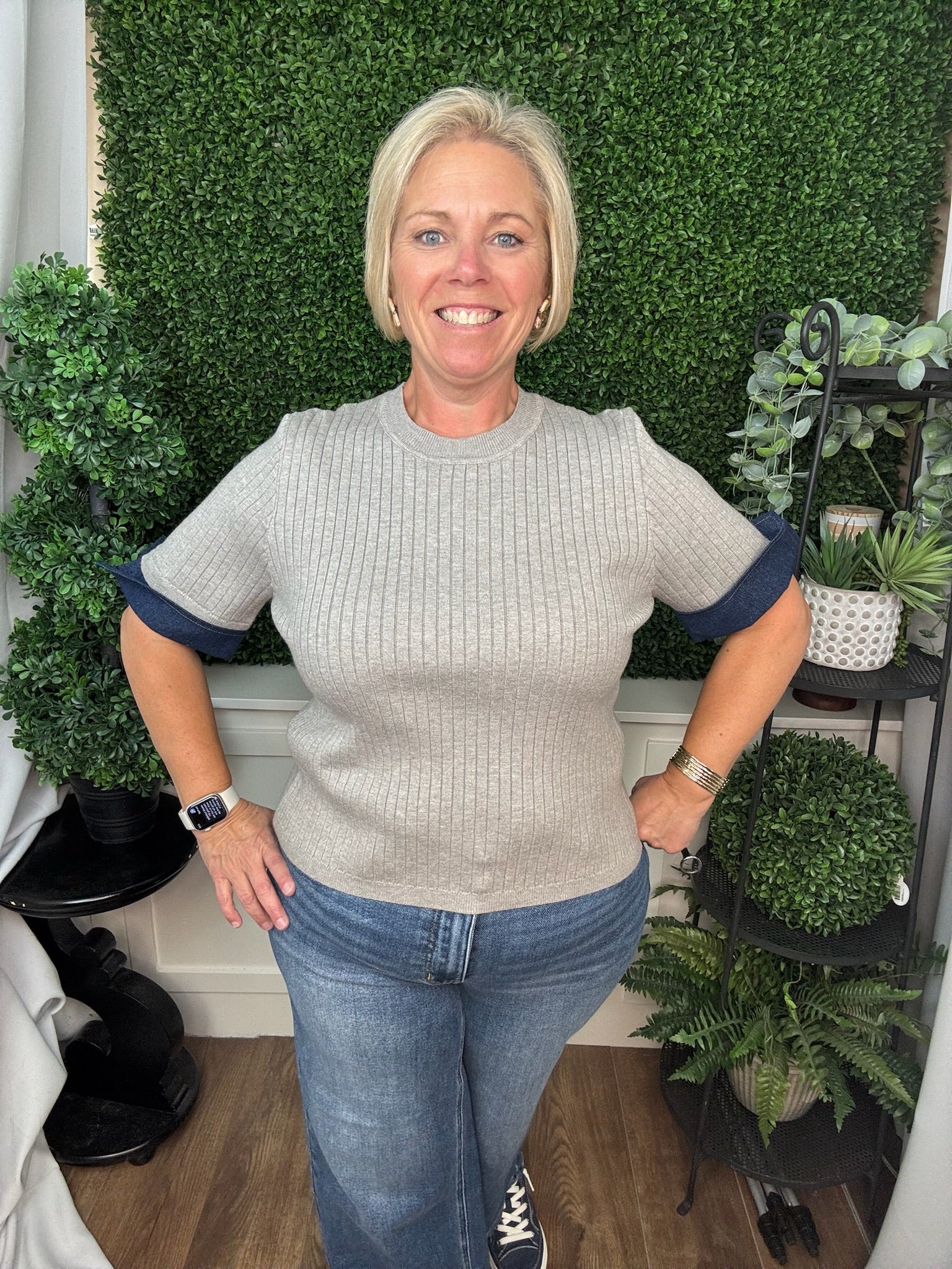 RIBBED KNIT CONTRAST SHORT SLEEVE TOP - H. GREY