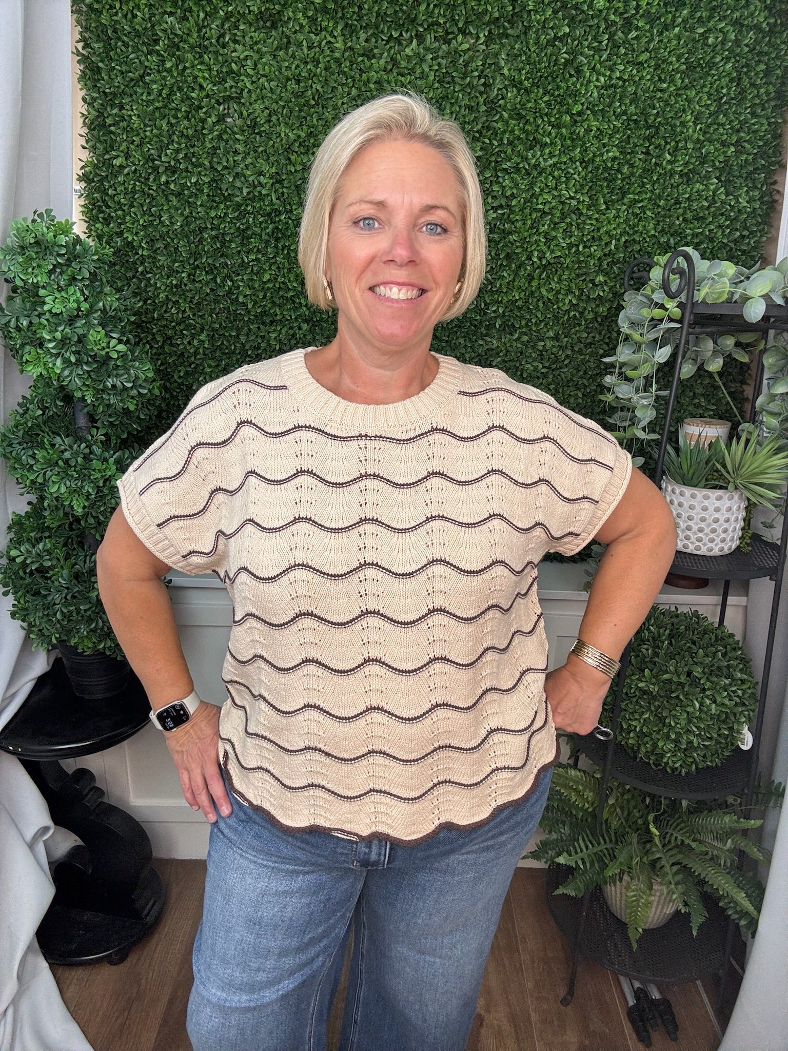 DROP SHORT SLEEVE SCALLOP STRIPED PATTERN KNIT SWEATER TOP - LT. TAUPE/ OLIVE