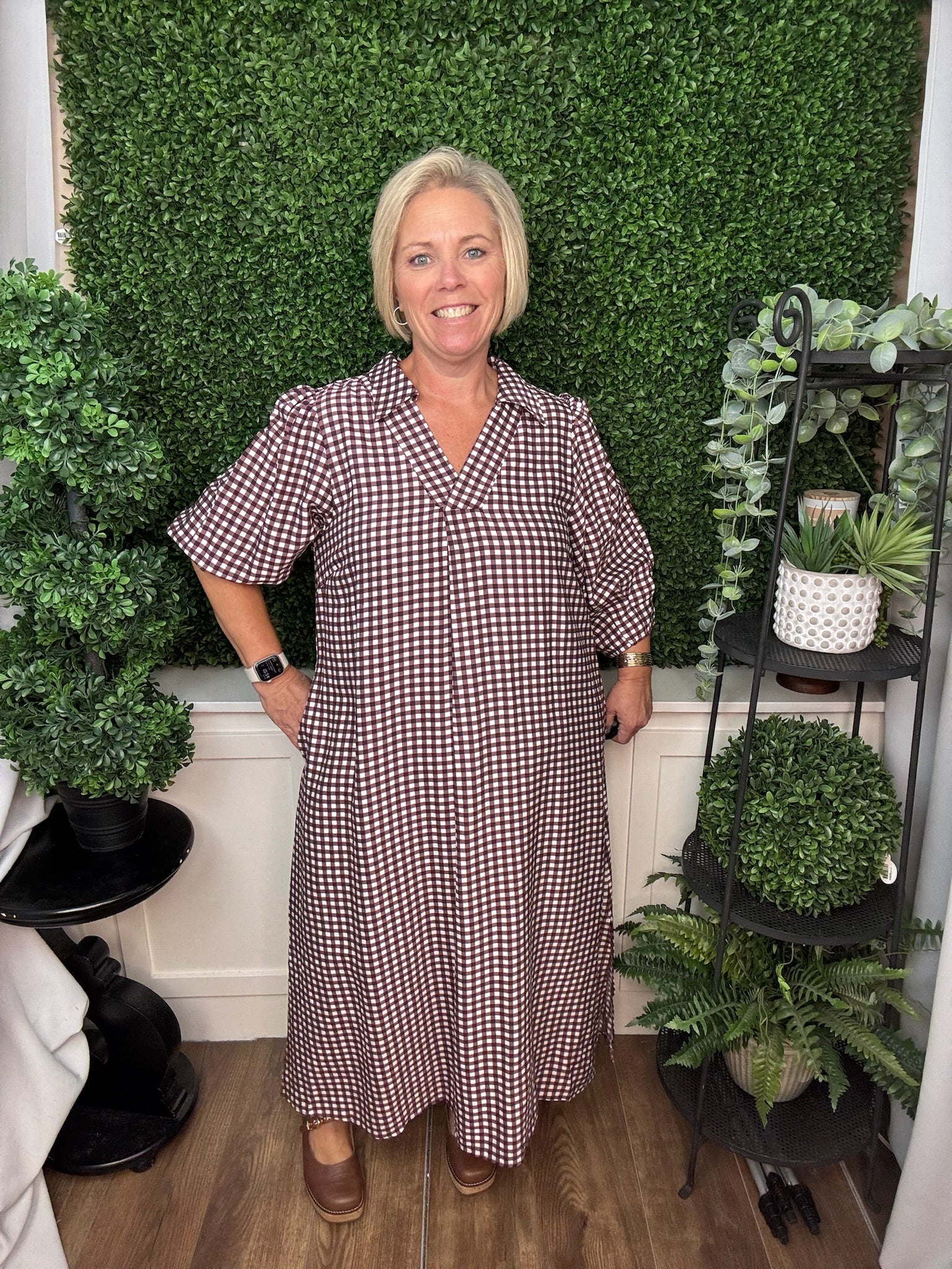 LINING CHECKERED WIDE OPEN COLLARED MIDI DRESS WITH POCKETS - RED BROWN