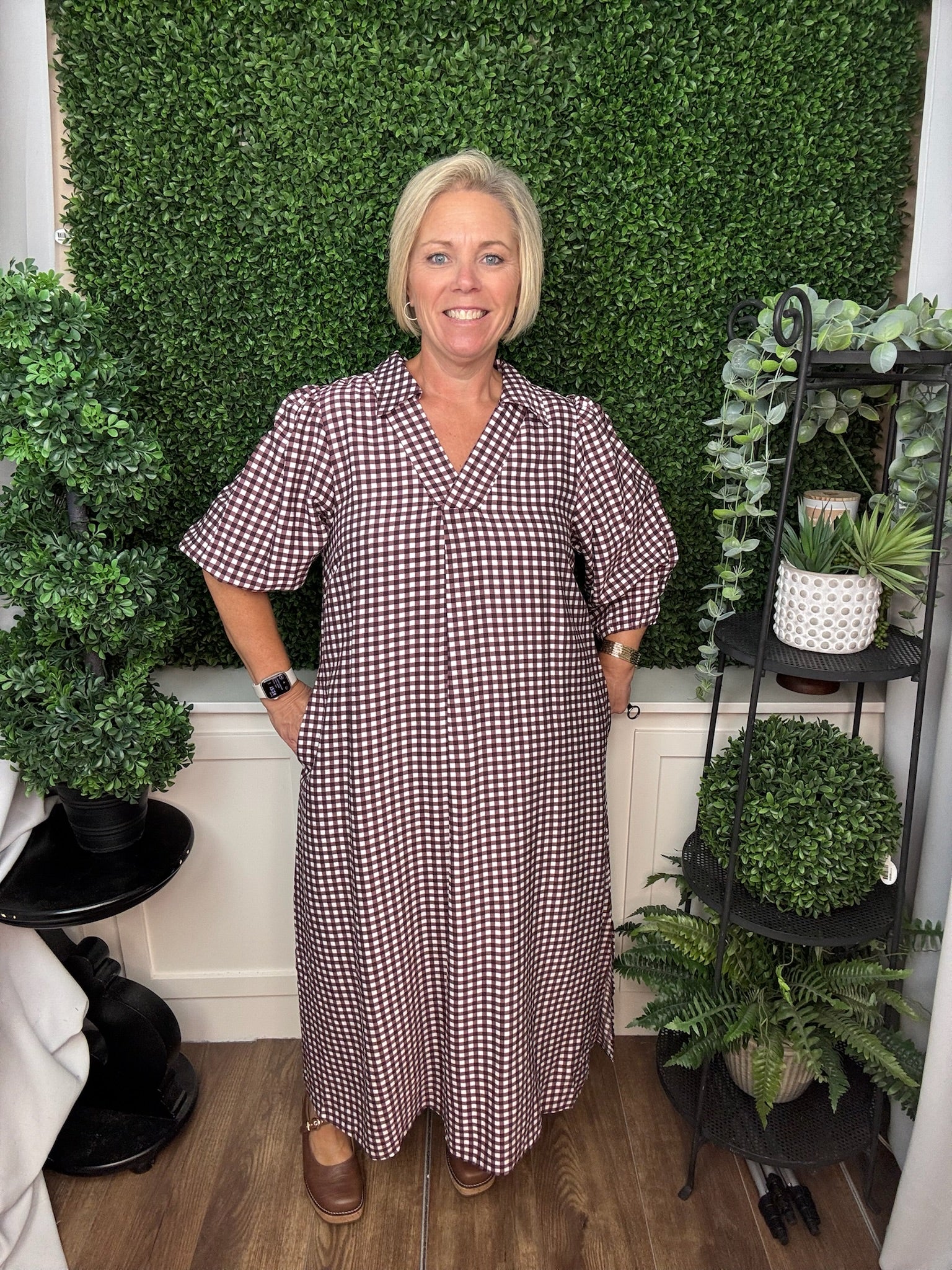 LINING CHECKERED WIDE OPEN COLLARED MIDI DRESS WITH POCKETS - RED BROWN