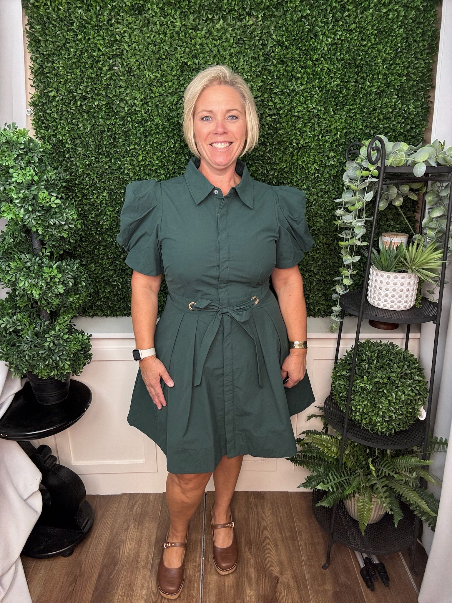 SHORT SLEEVE COLLARED BUTTON FRONT WAIST TIE DRESS - HUNTER GREEN