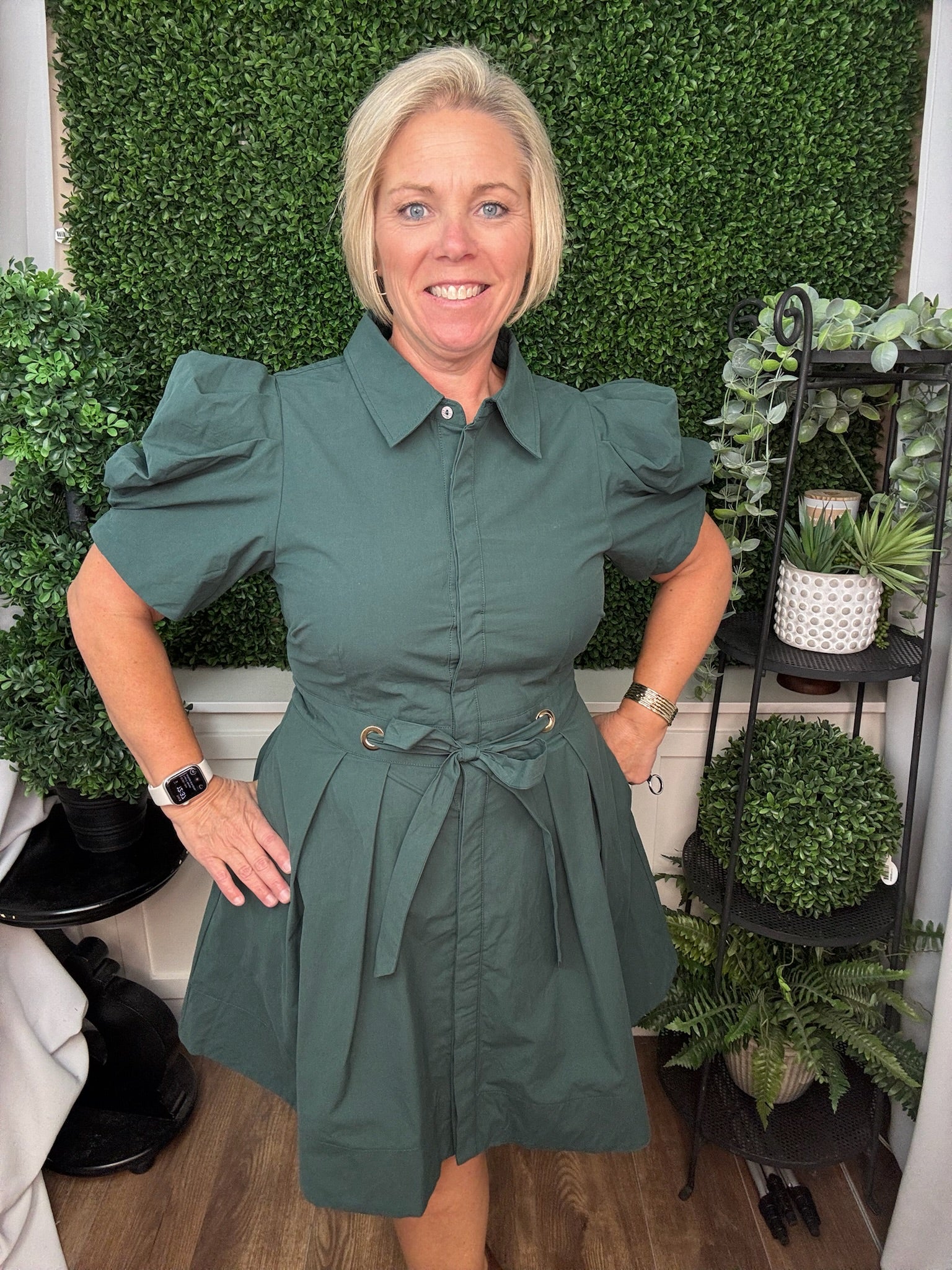 SHORT SLEEVE COLLARED BUTTON FRONT WAIST TIE DRESS - HUNTER GREEN
