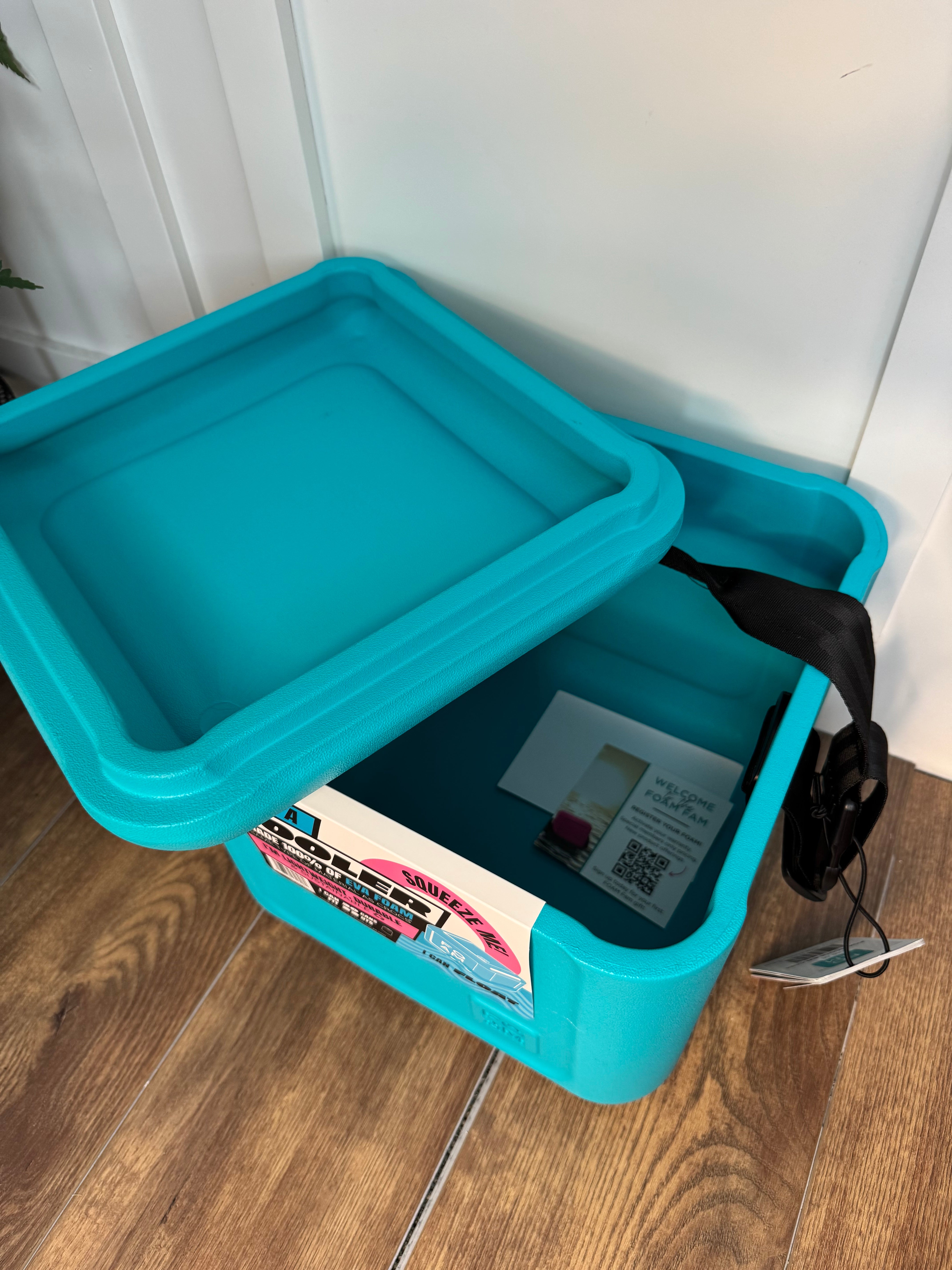 FOAM COOLER - CYAN BLUE