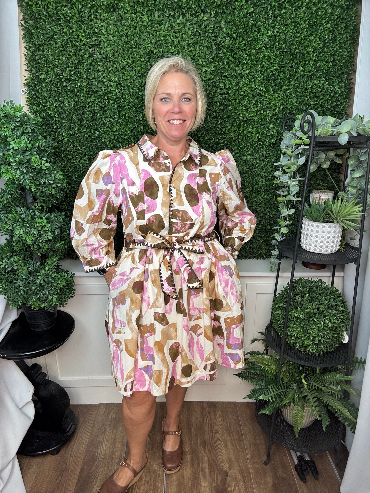 ABSTRACT PRINT COLLARED LONG SLEEVE TIE-WAIST DRESS - CREAM ORCHID