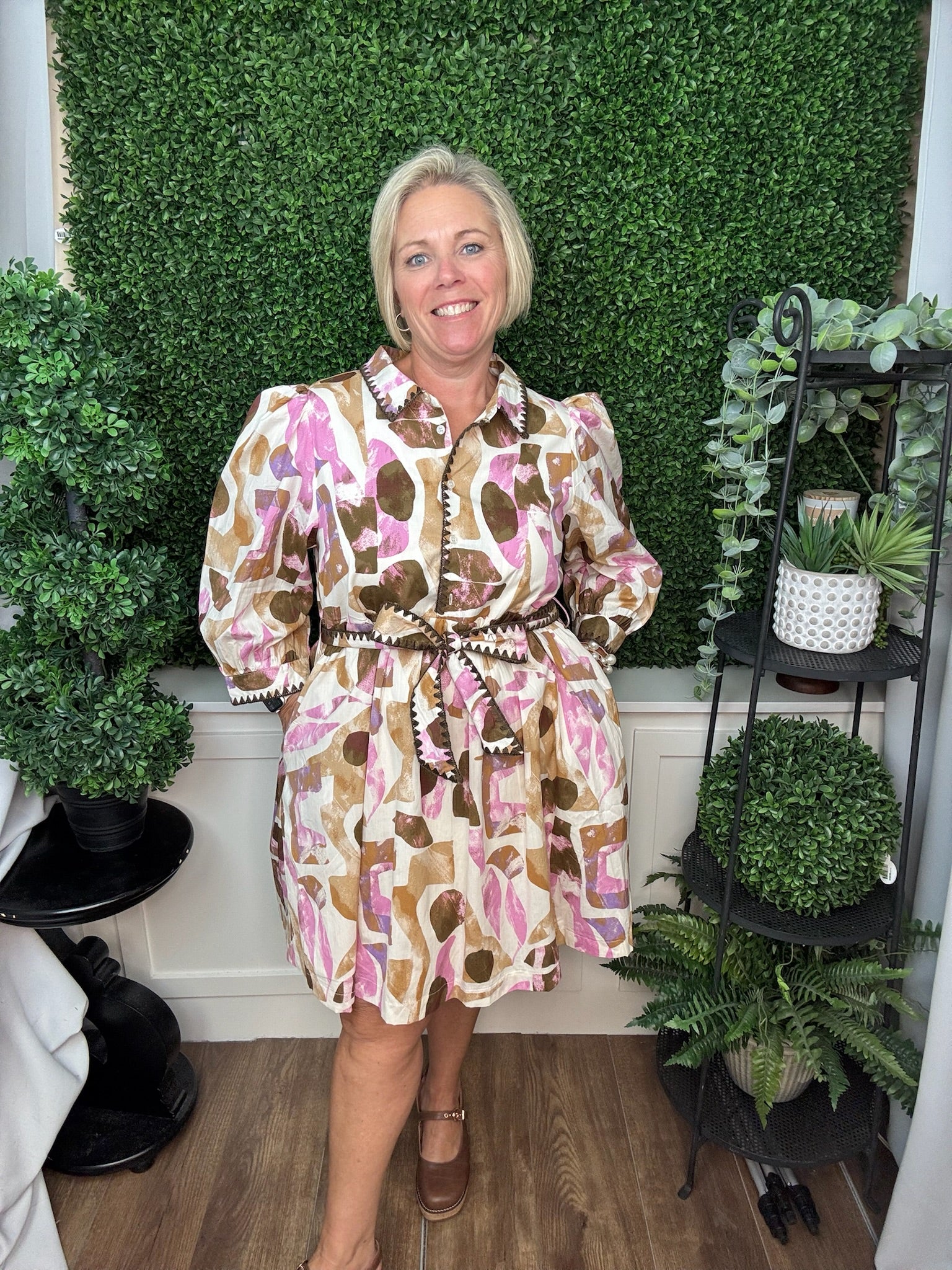 ABSTRACT PRINT COLLARED LONG SLEEVE TIE-WAIST DRESS - CREAM ORCHID