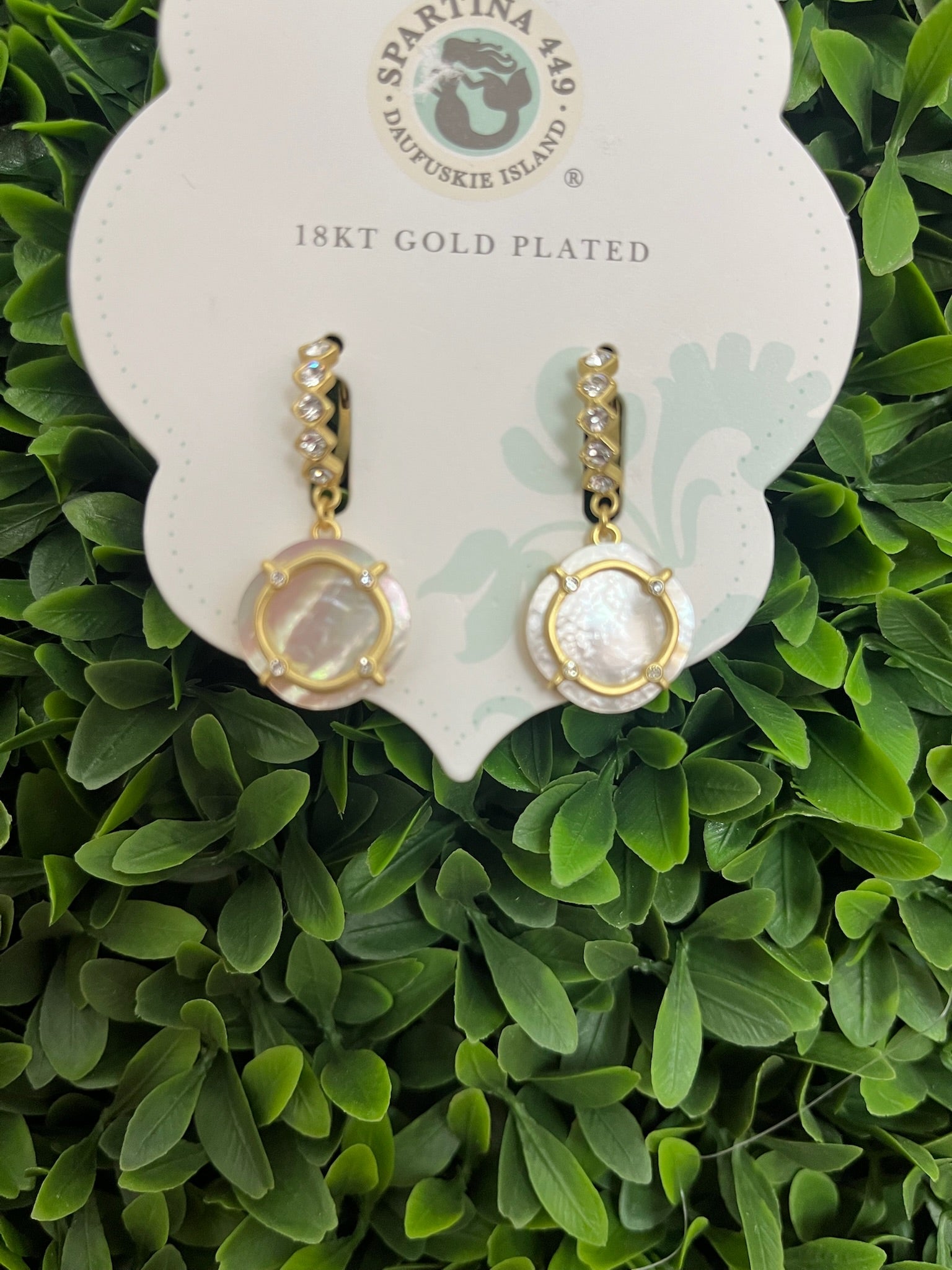 ORLA ROUND DROP EARRINGS MOTHER OF PEARL