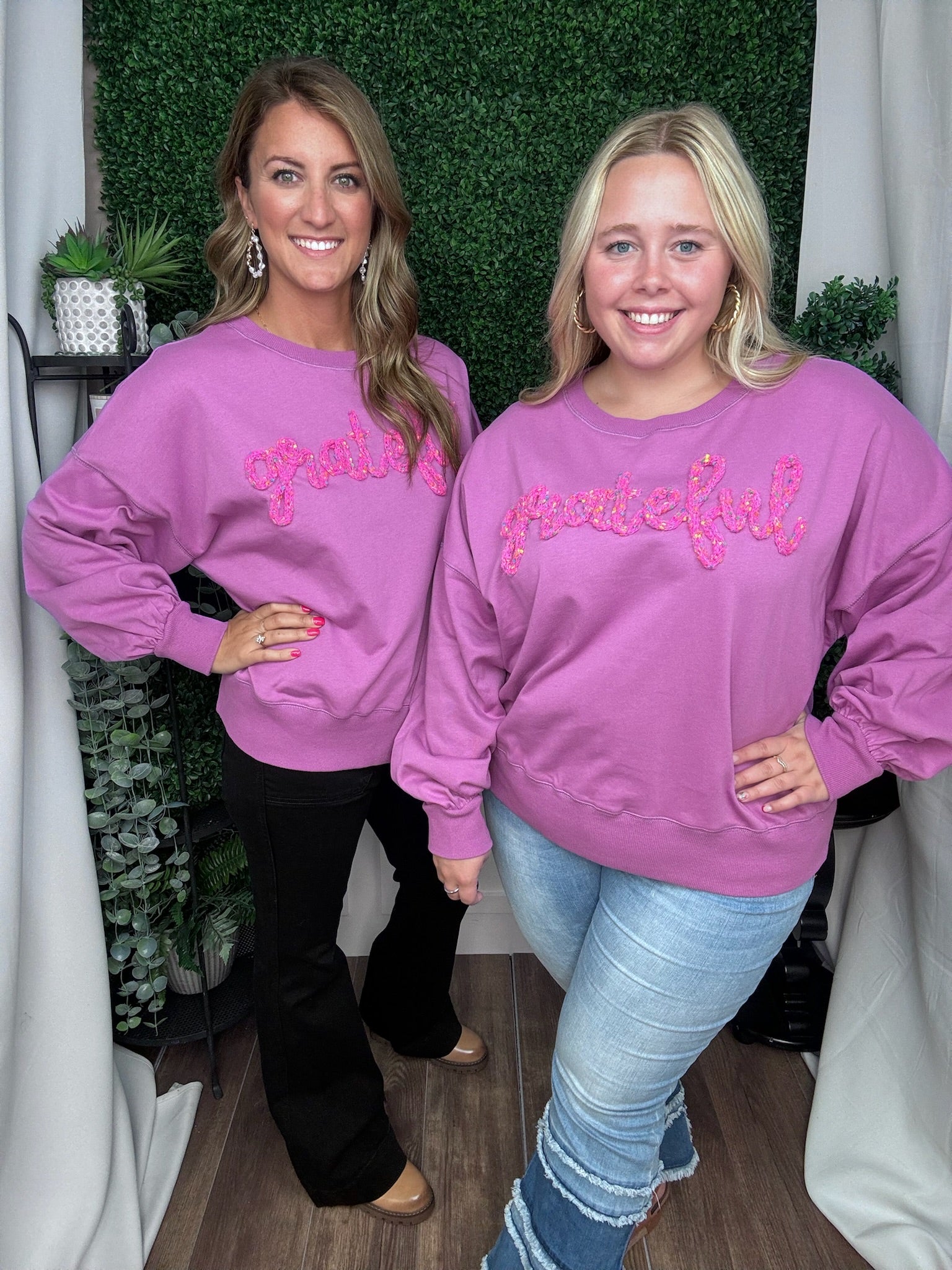 GRATEFUL THREAD EMBROIDERED OVERSIZED SWEATSHIRT - ORCHID