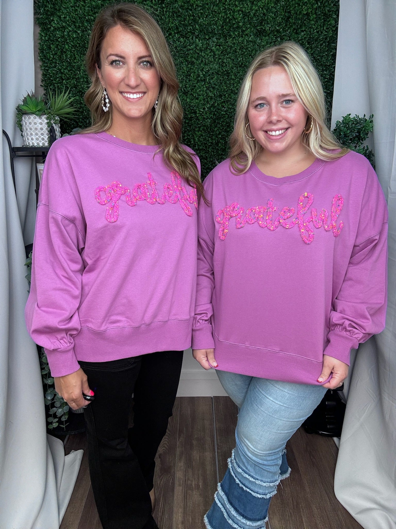 GRATEFUL THREAD EMBROIDERED OVERSIZED SWEATSHIRT - ORCHID