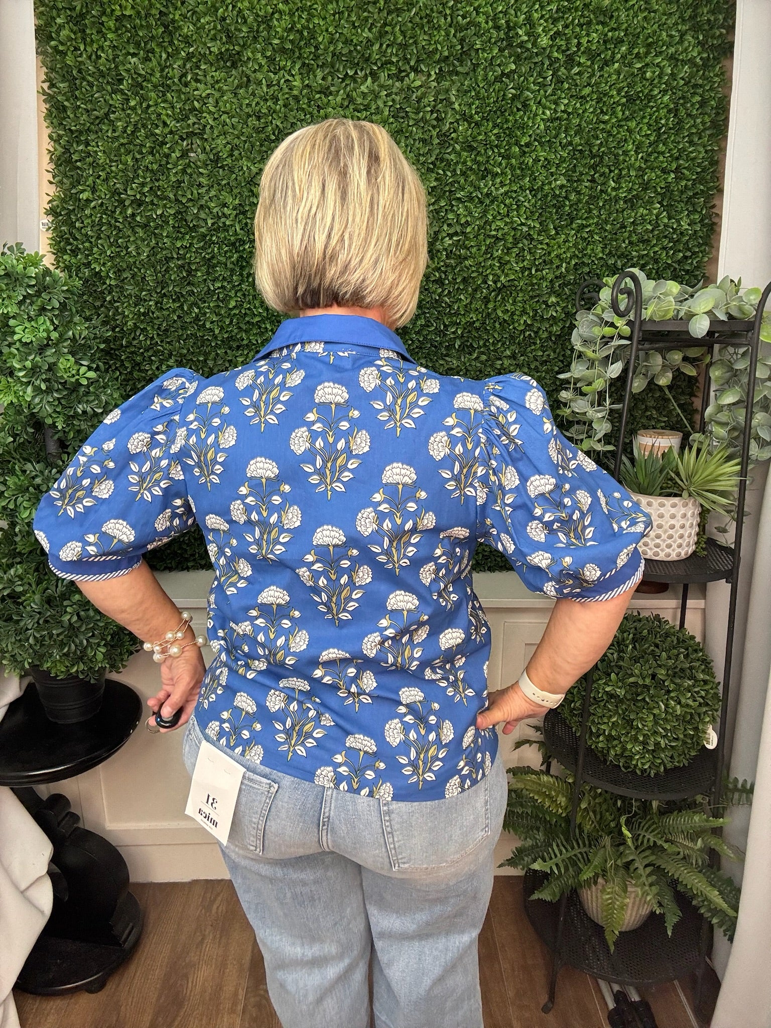 SHORT SLEEVE WOVEN PRINT COLLARED TOP - BLUE