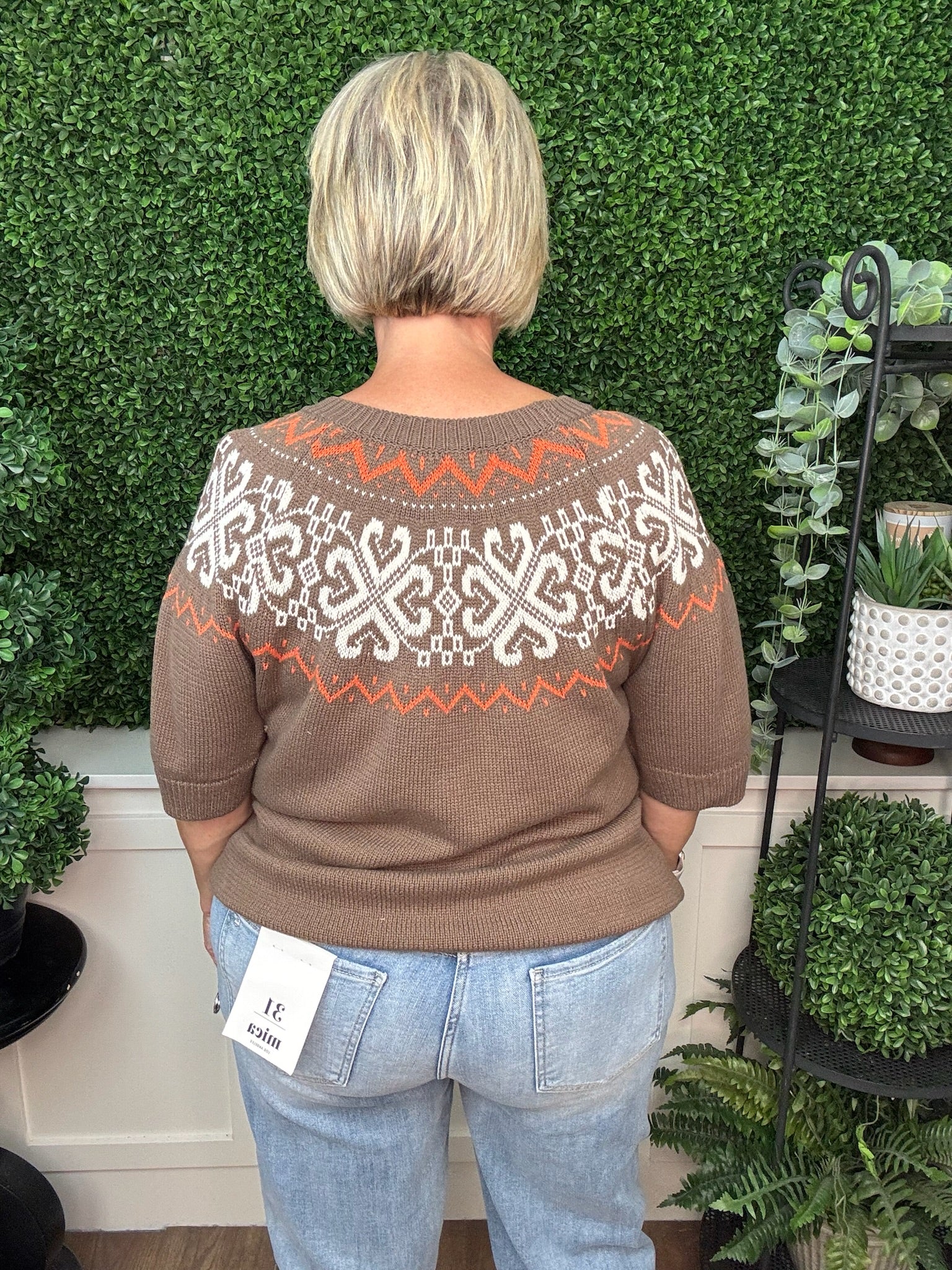 SHORT SLEEVE PUMPKIN EMBROIDERY FAIR ISLE SWEATER TOP - MOCHA