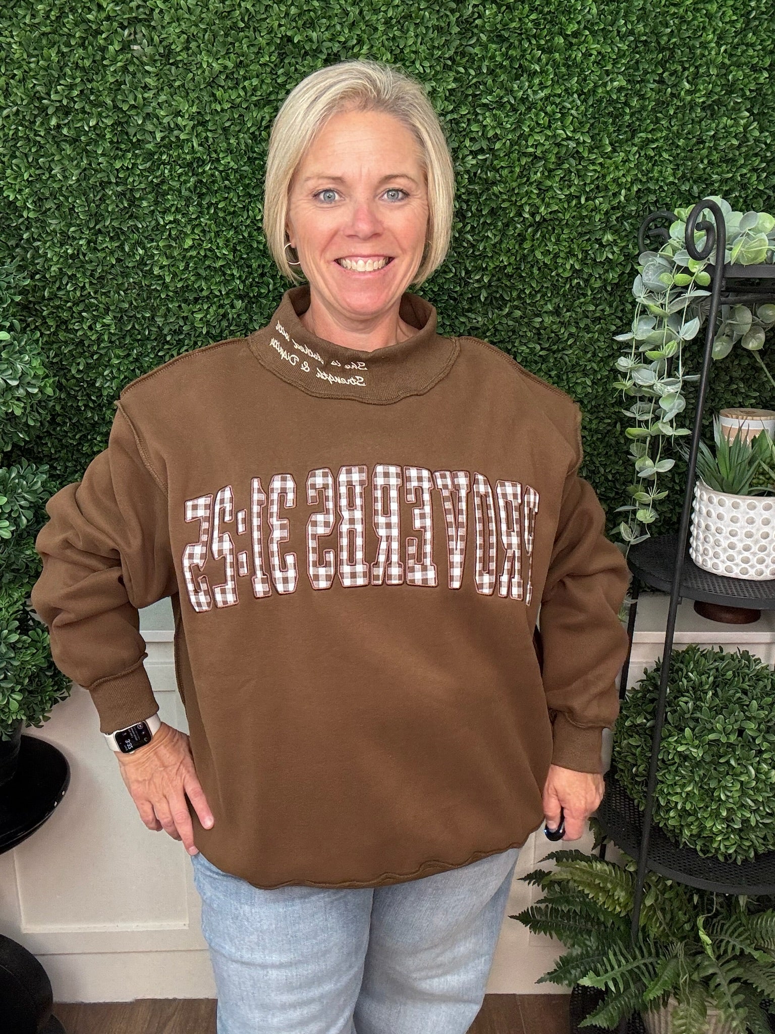 'PROVERBS 31:25' SCRIPT-COLLAR APPLIQUE MOCK-NECK SWEATSHIRT - BROWN