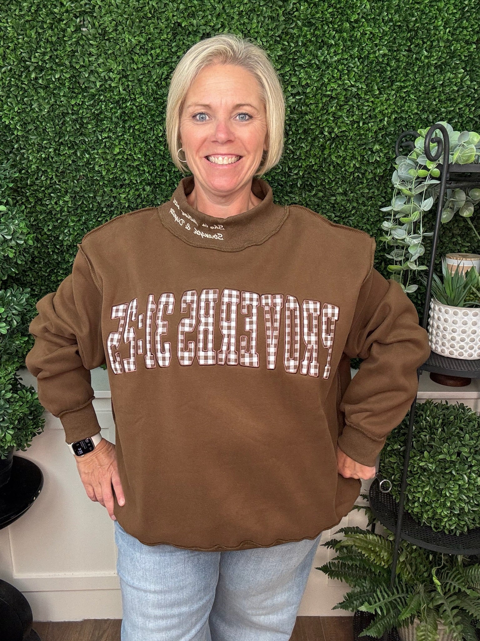 'PROVERBS 31:25' SCRIPT-COLLAR APPLIQUE MOCK-NECK SWEATSHIRT - BROWN