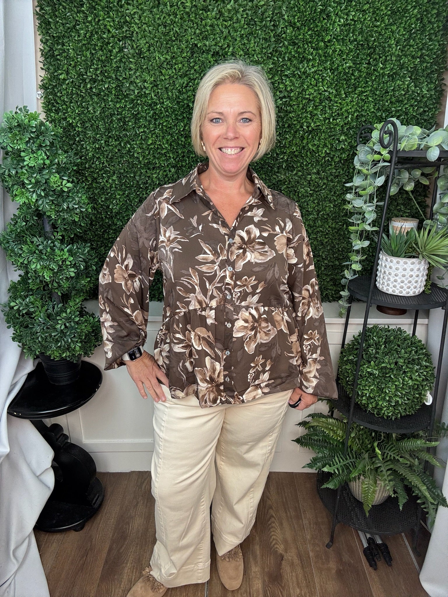 LONG SLEEVE WOVEN PRINT COLLARED BUTTON DOWN TOP - MOCHA BROWN