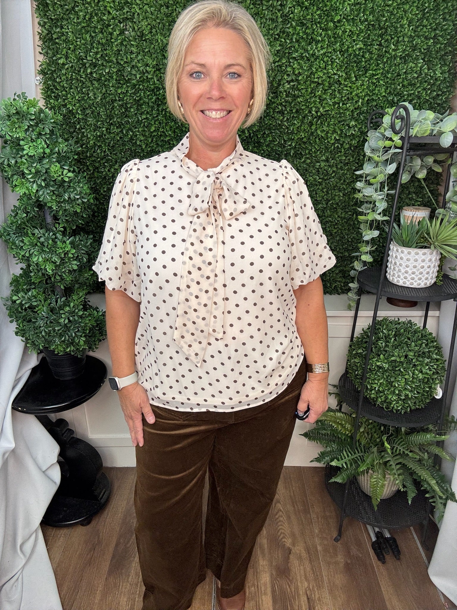 SHORT PUFF SLEEVE WOVEN POLKA DOT PRINT TOP WITH BOW - CREAM