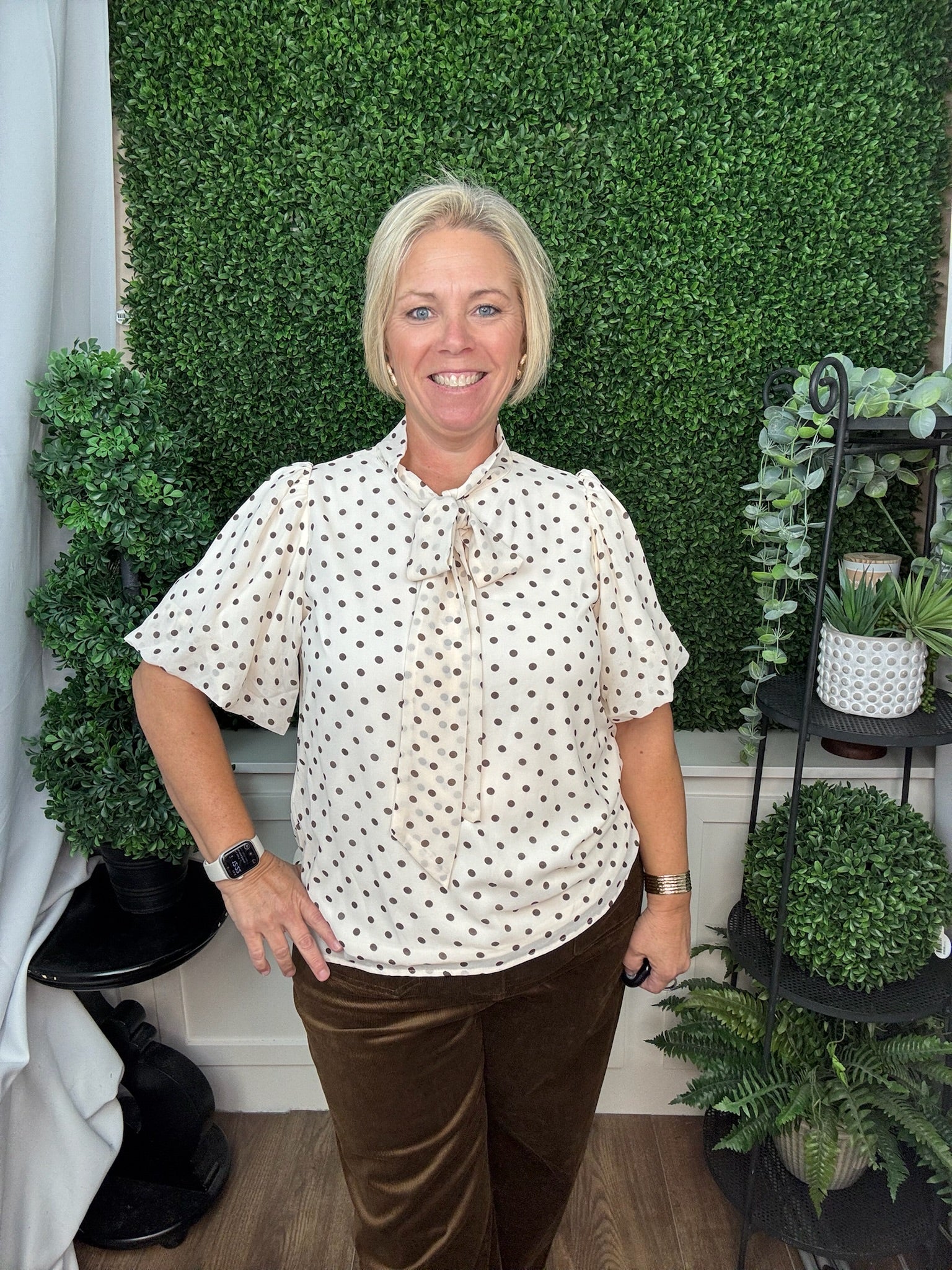 SHORT PUFF SLEEVE WOVEN POLKA DOT PRINT TOP WITH BOW - CREAM