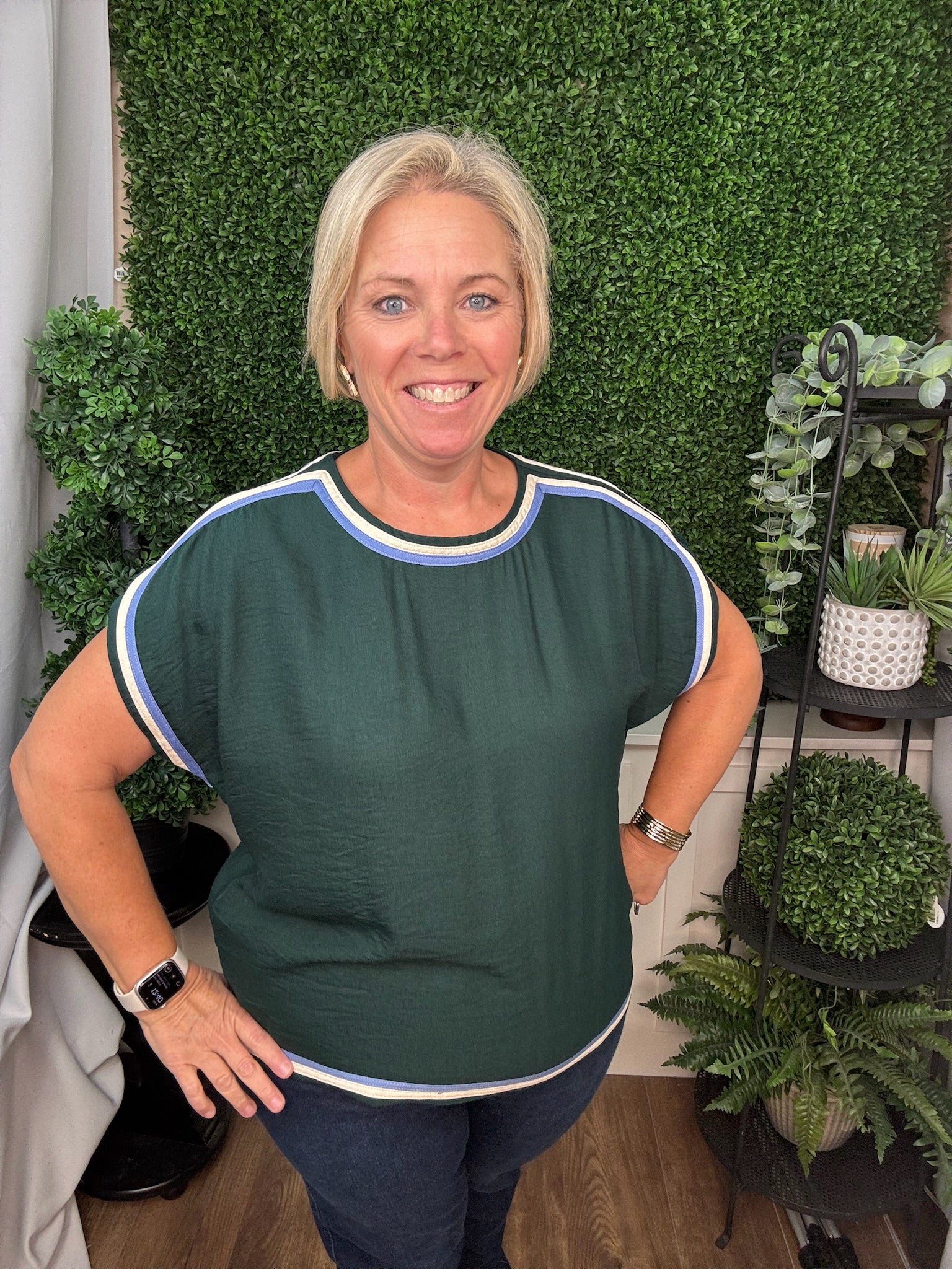 CONTRAST TRIM KNIT TOP - CHOCOLATE/HUNTER GREEN