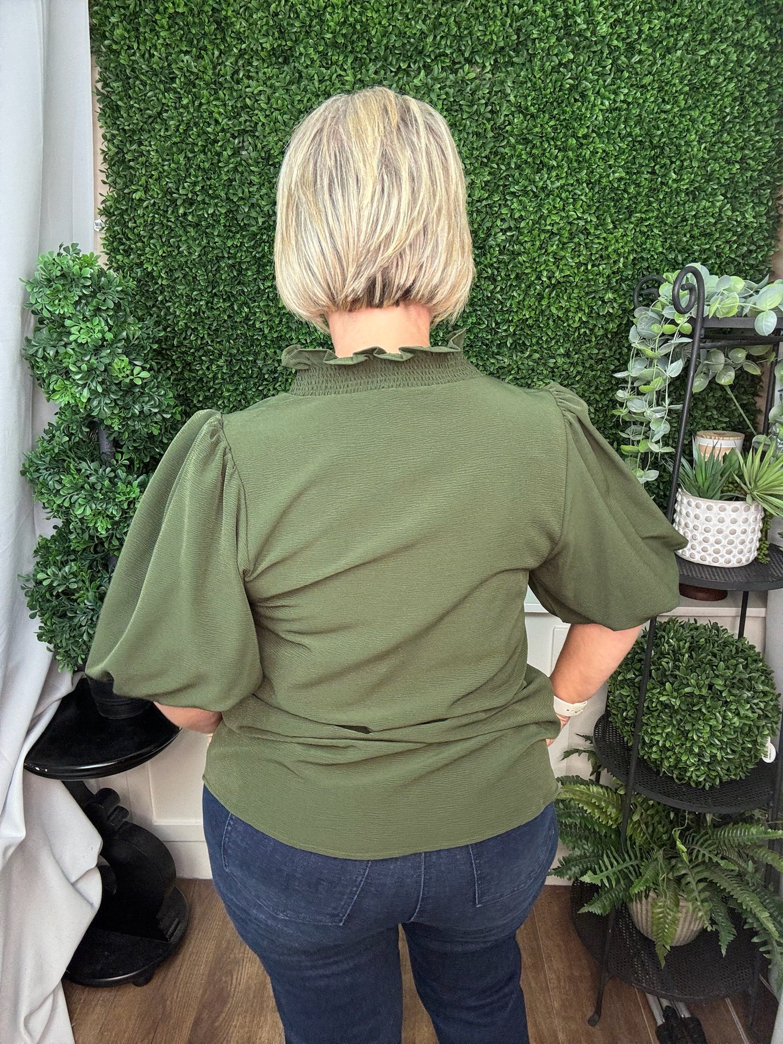 SHORT BUBBLE SLEEVE SMOCKED NECK TOP - NAVY/ OLIVE