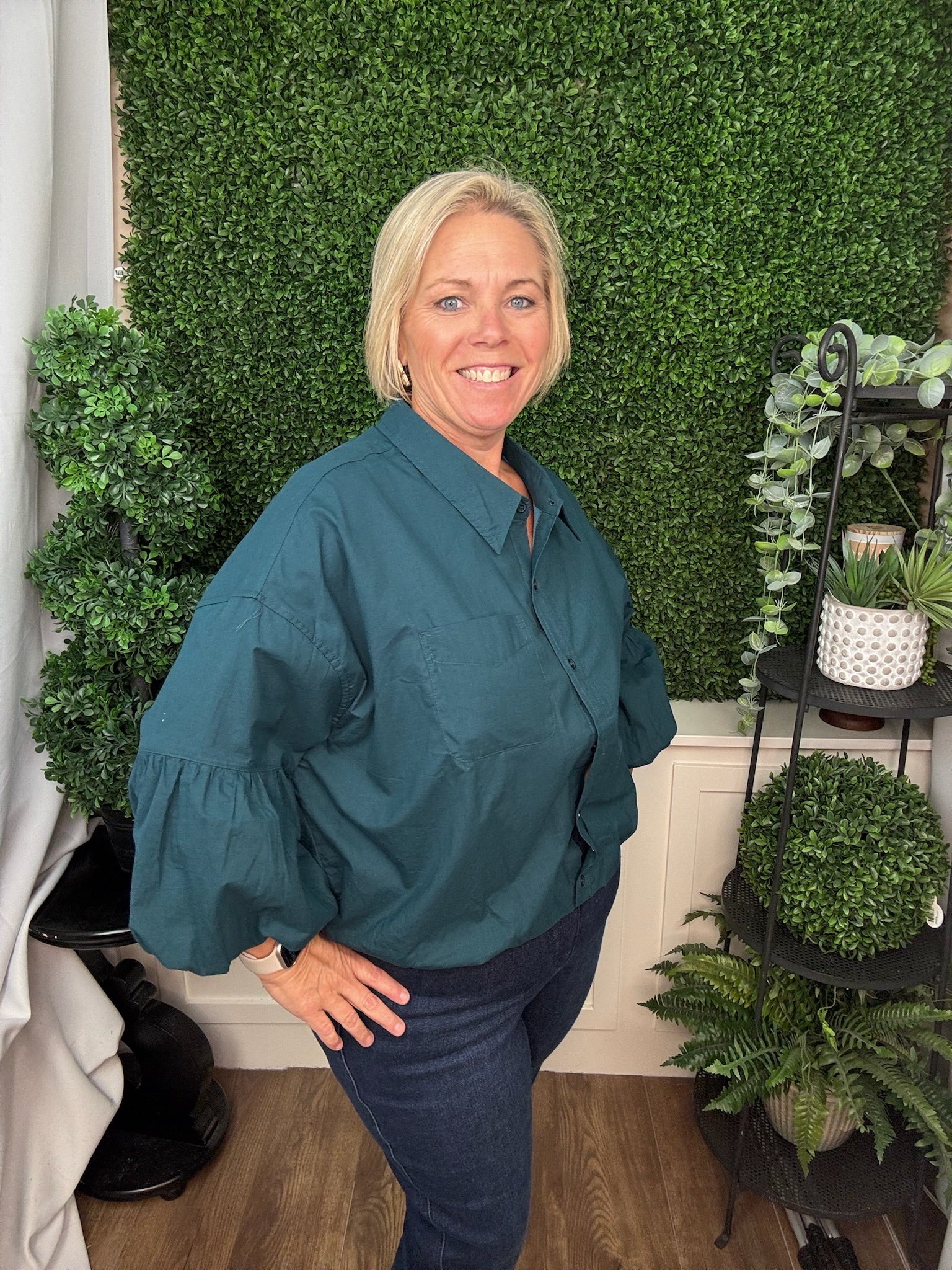COLLARED BUTTON-FRONT BLOUSE WITH RUFFLE SLEEVES - DEEP TEAL/FESTIVAL FUSCHIA