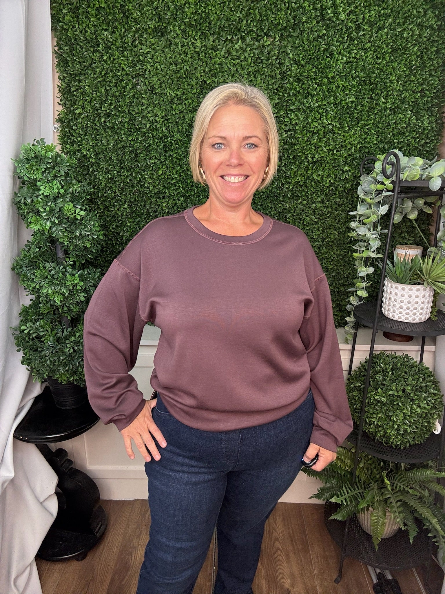PULL ON ANKLE JEAN WITH FRONT SEAMS - DKTIND