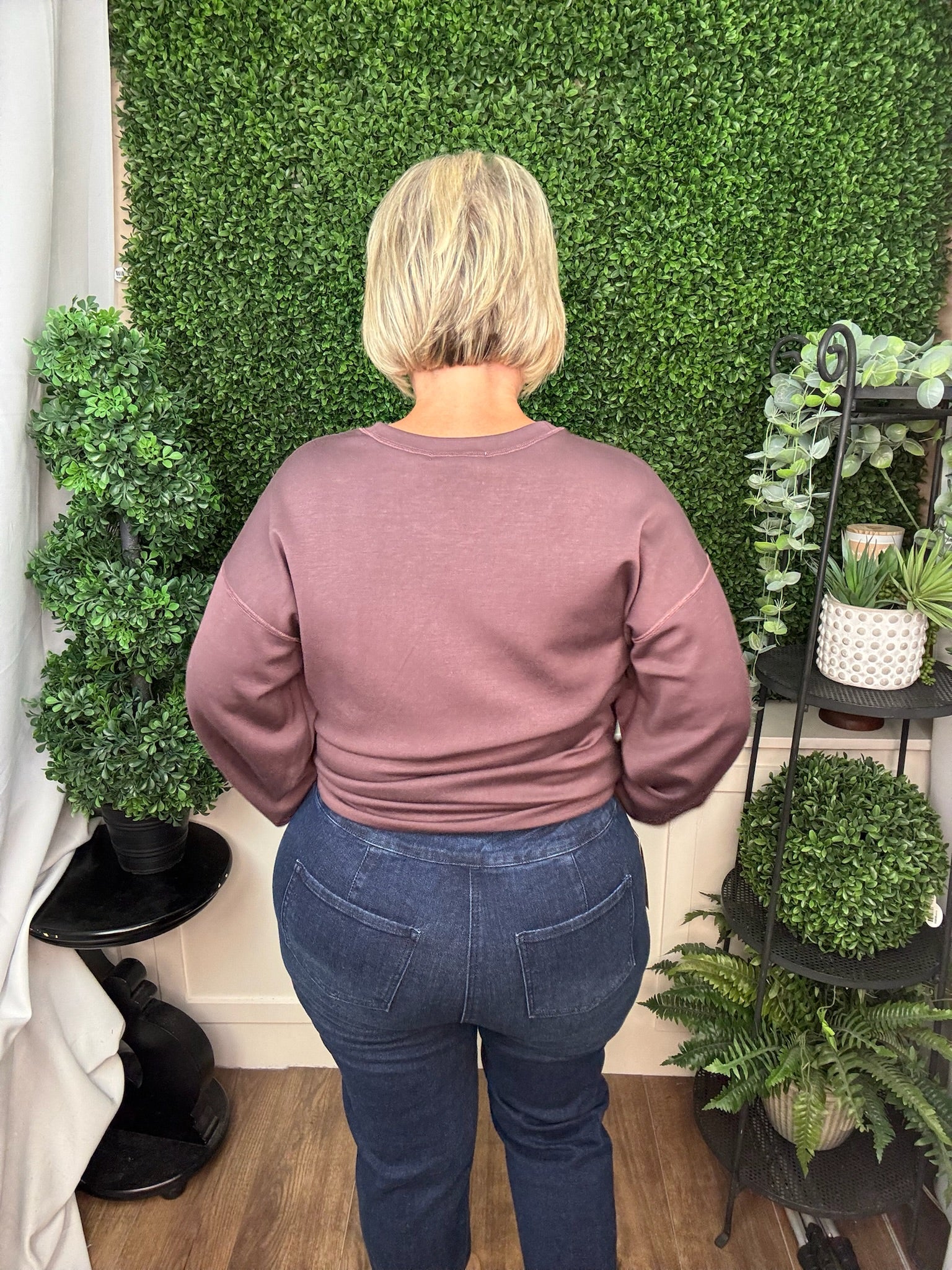 PULL ON ANKLE JEAN WITH FRONT SEAMS - DKTIND