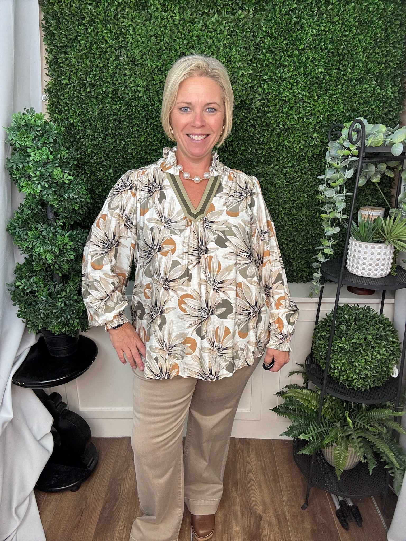 NO LINING FLORAL PRINT LONG SLEEVE TOP WITH CONTRAST DETAIL - TAUPE MIX