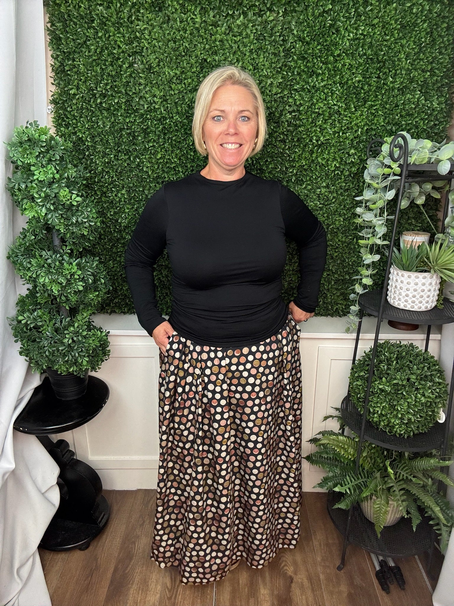 LINING DOT PRINT PULL ON SKIRT WITH POCKETS - BLACK