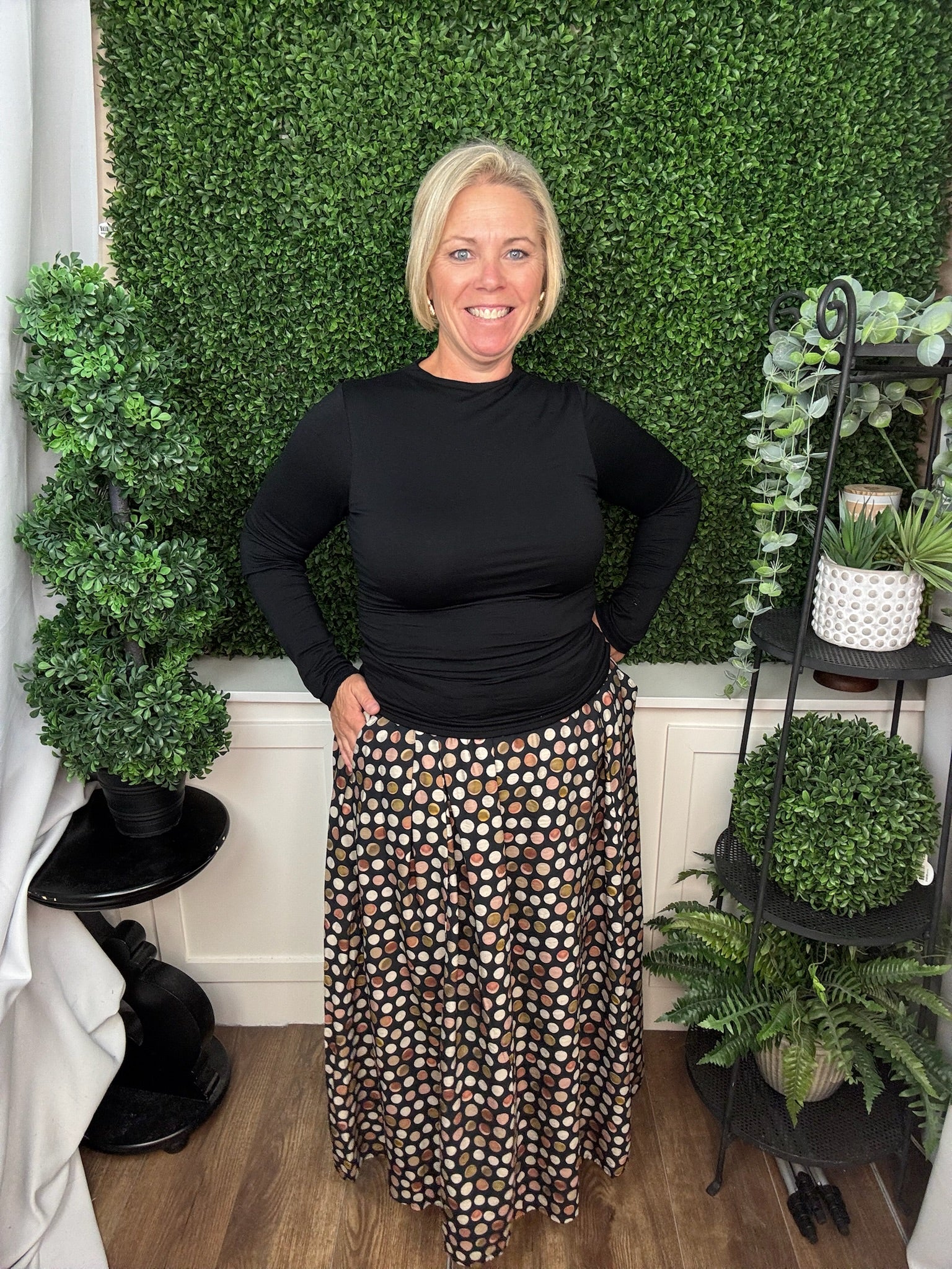 LINING DOT PRINT PULL ON SKIRT WITH POCKETS - BLACK