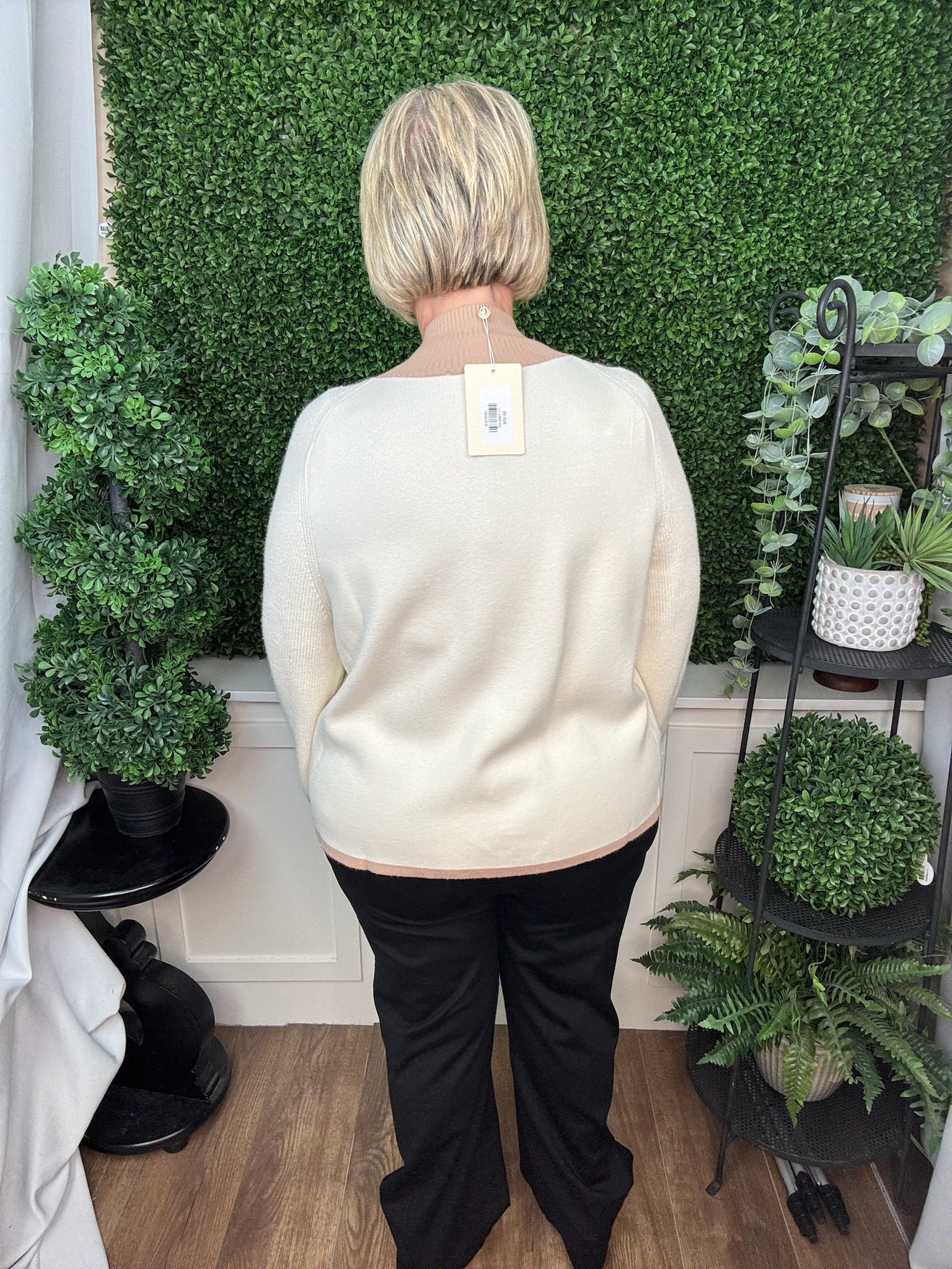 CONTRAST TRIM KNIT CARDIGAN - CREAM