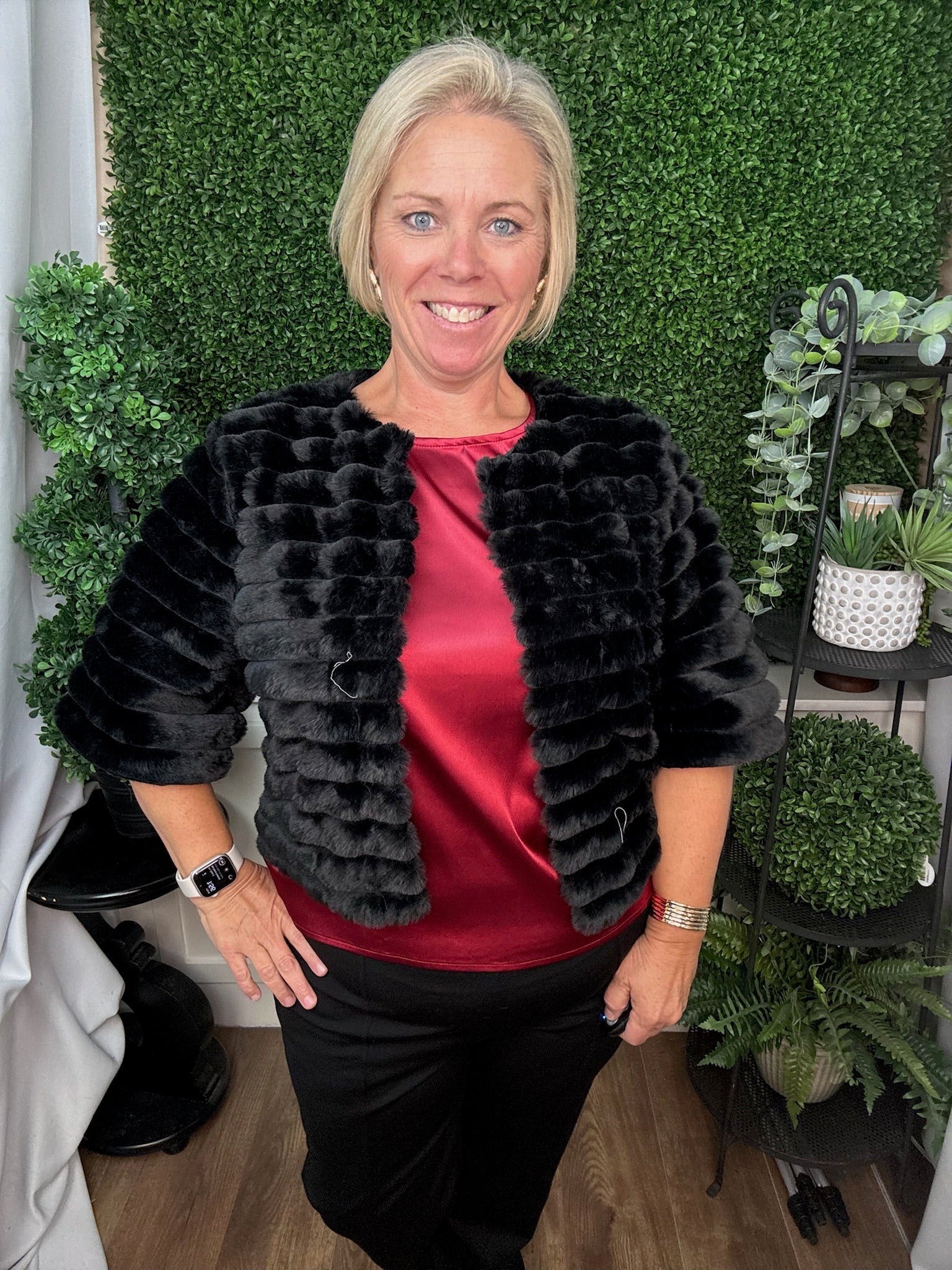 HALF SLEEVE FAUX FUR CROP JACKET - BLACK