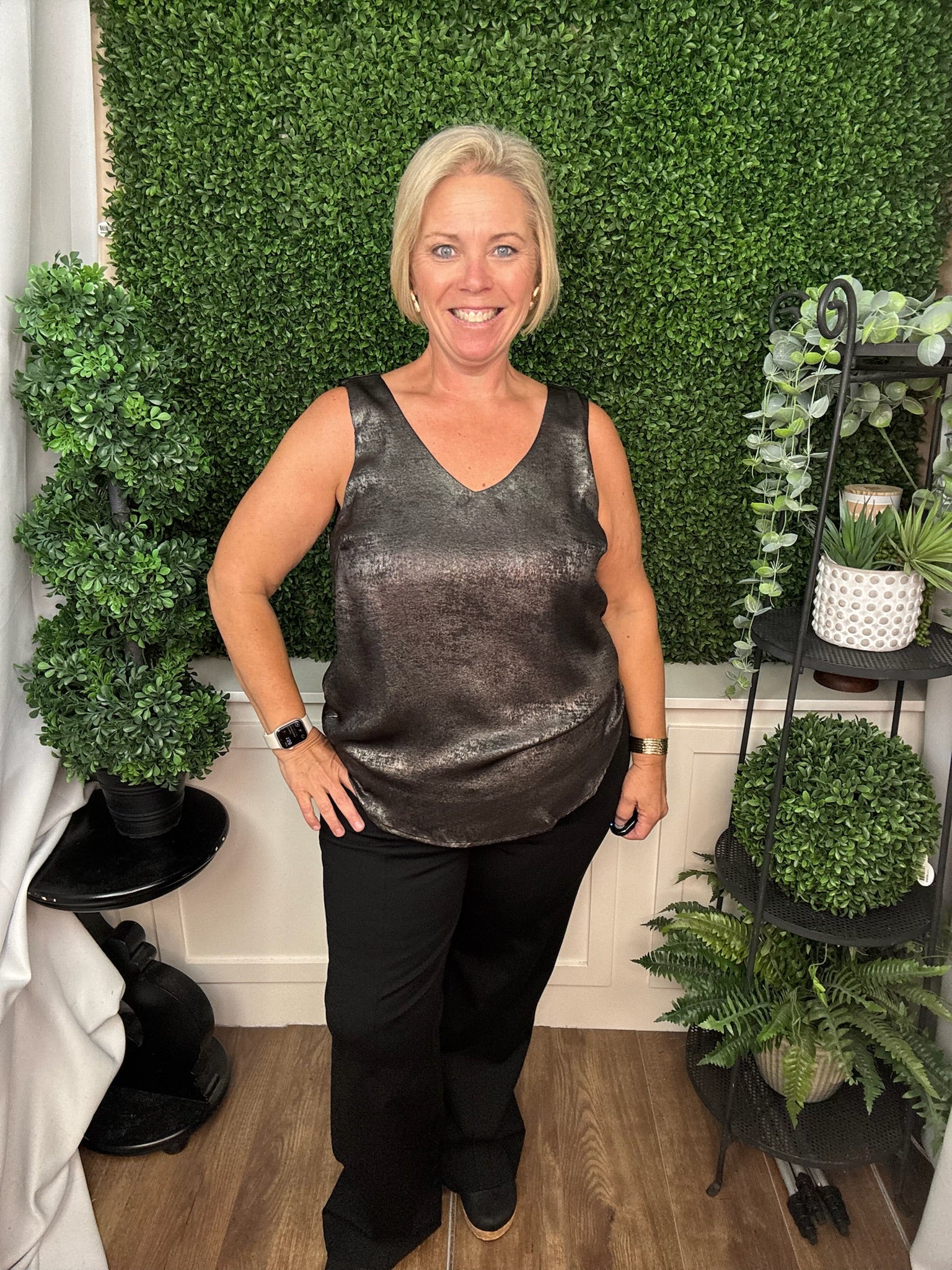 SLEEVELESS V-NECK METALLIC TOP - GUN METAL