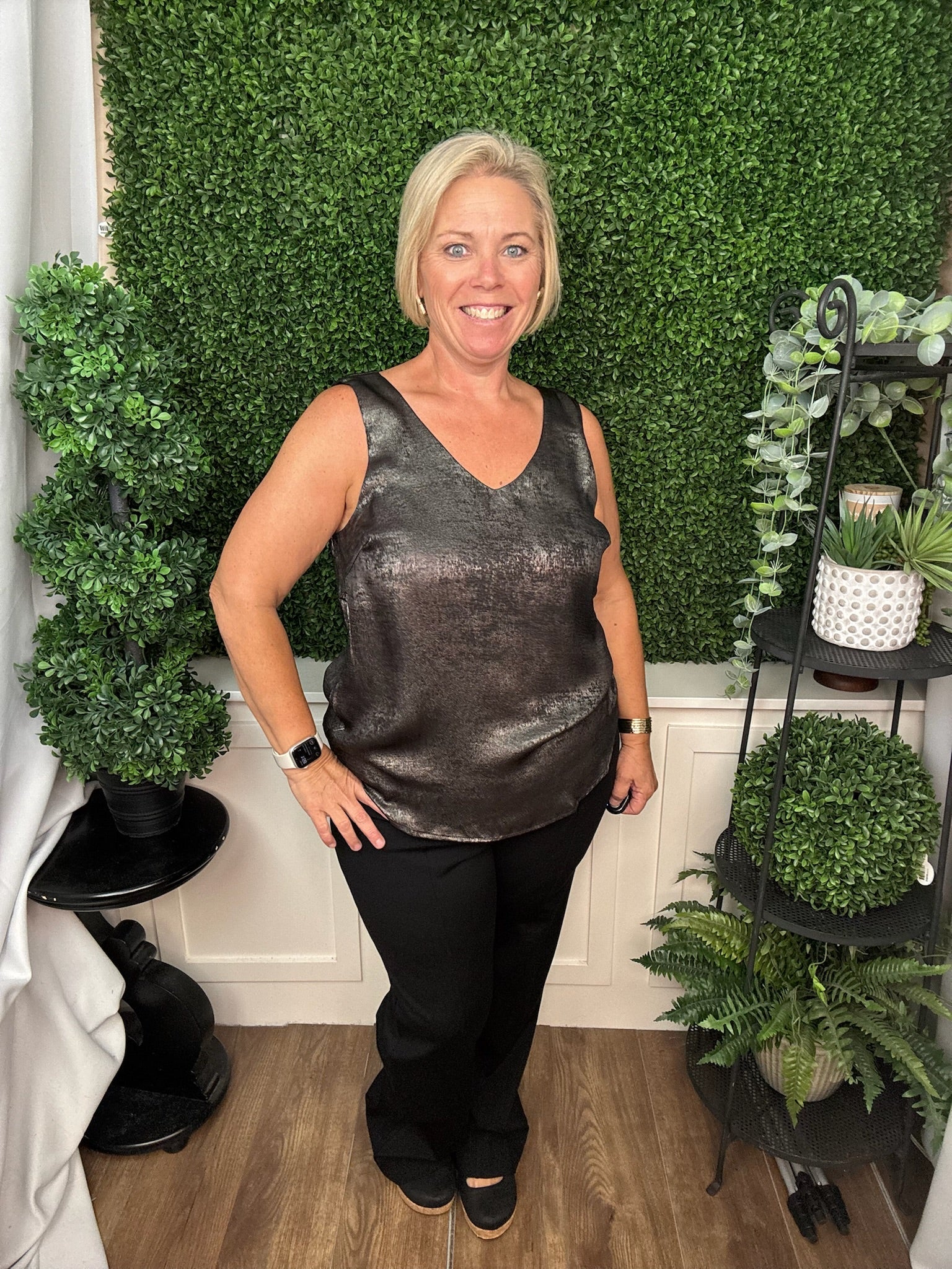 SLEEVELESS V-NECK METALLIC TOP - GUN METAL