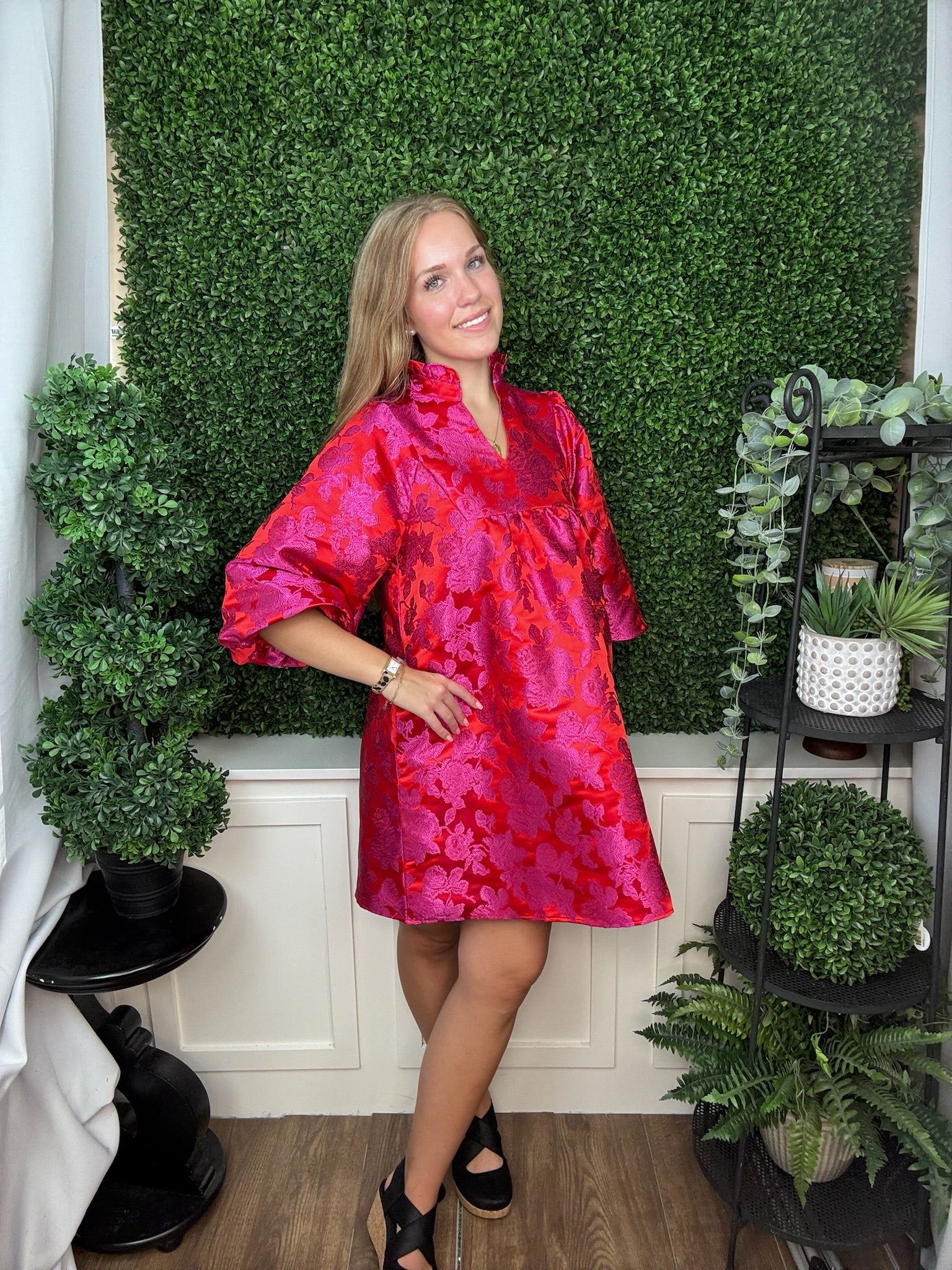 LONG SLEEVE RUFFLE NECK FLORAL JACQUARD BABYDOLL DRESS - TOMATO RED