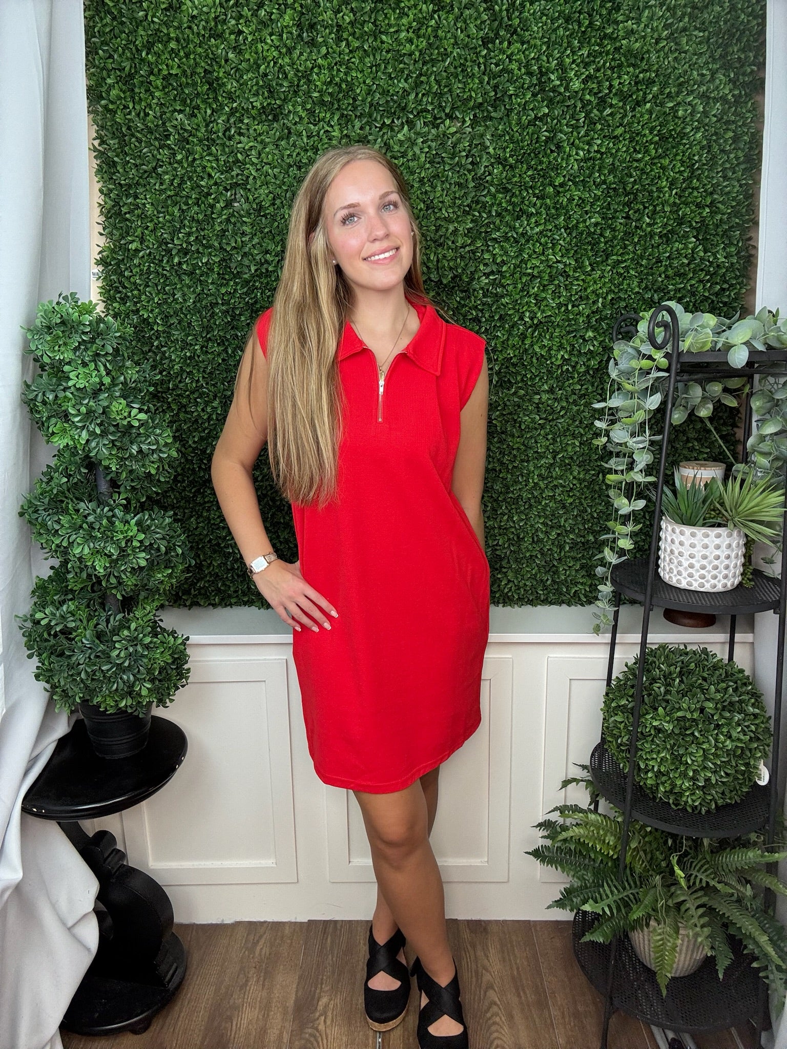 GAME DAY - SLEEVELESS POLO COLLAR HALF ZIP KNIT MINI DRESS WITH POCKETS - PURPLE/ROYAL BLUE/RED
