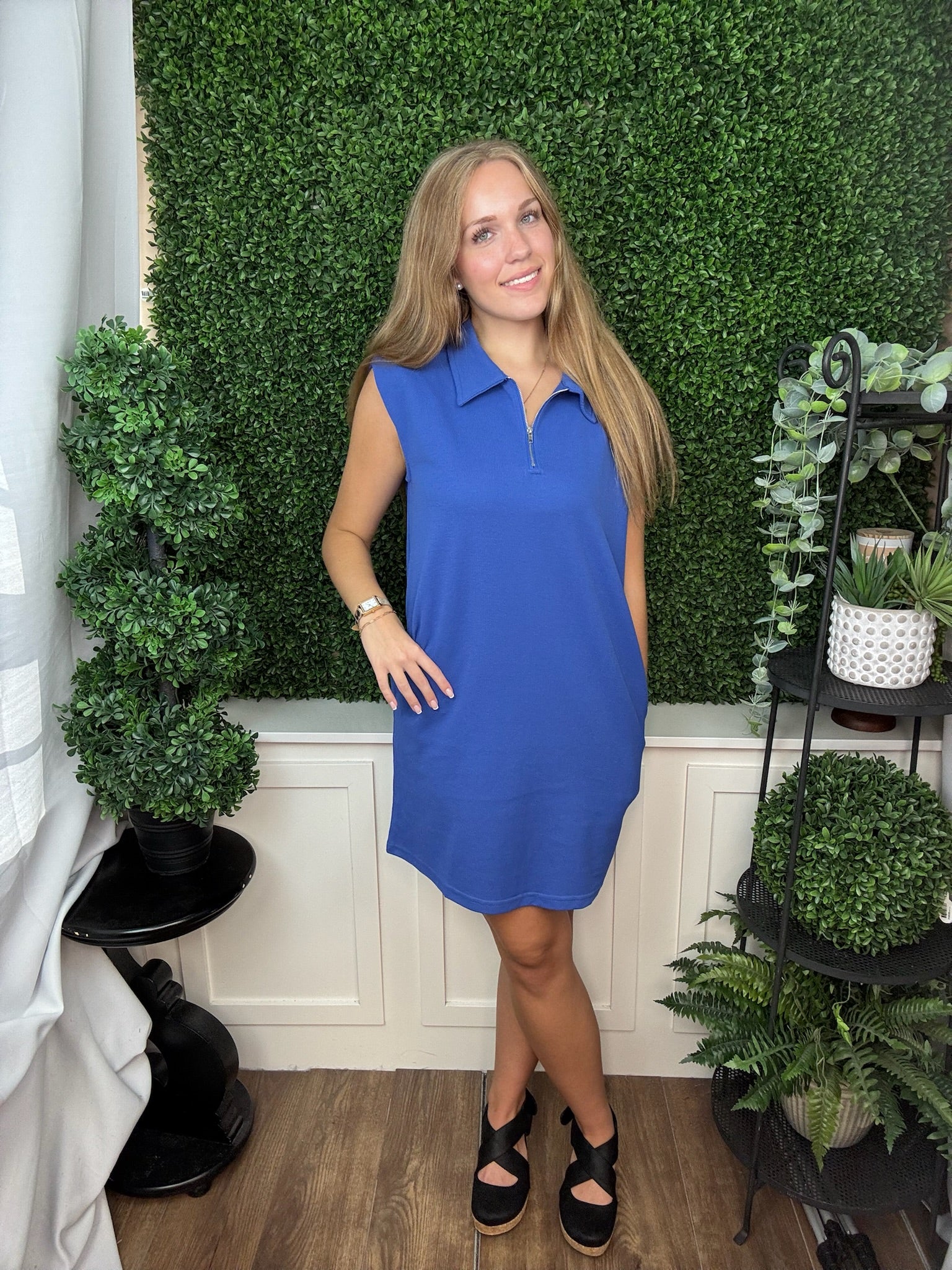 GAME DAY - SLEEVELESS POLO COLLAR HALF ZIP KNIT MINI DRESS WITH POCKETS - PURPLE/ROYAL BLUE/RED