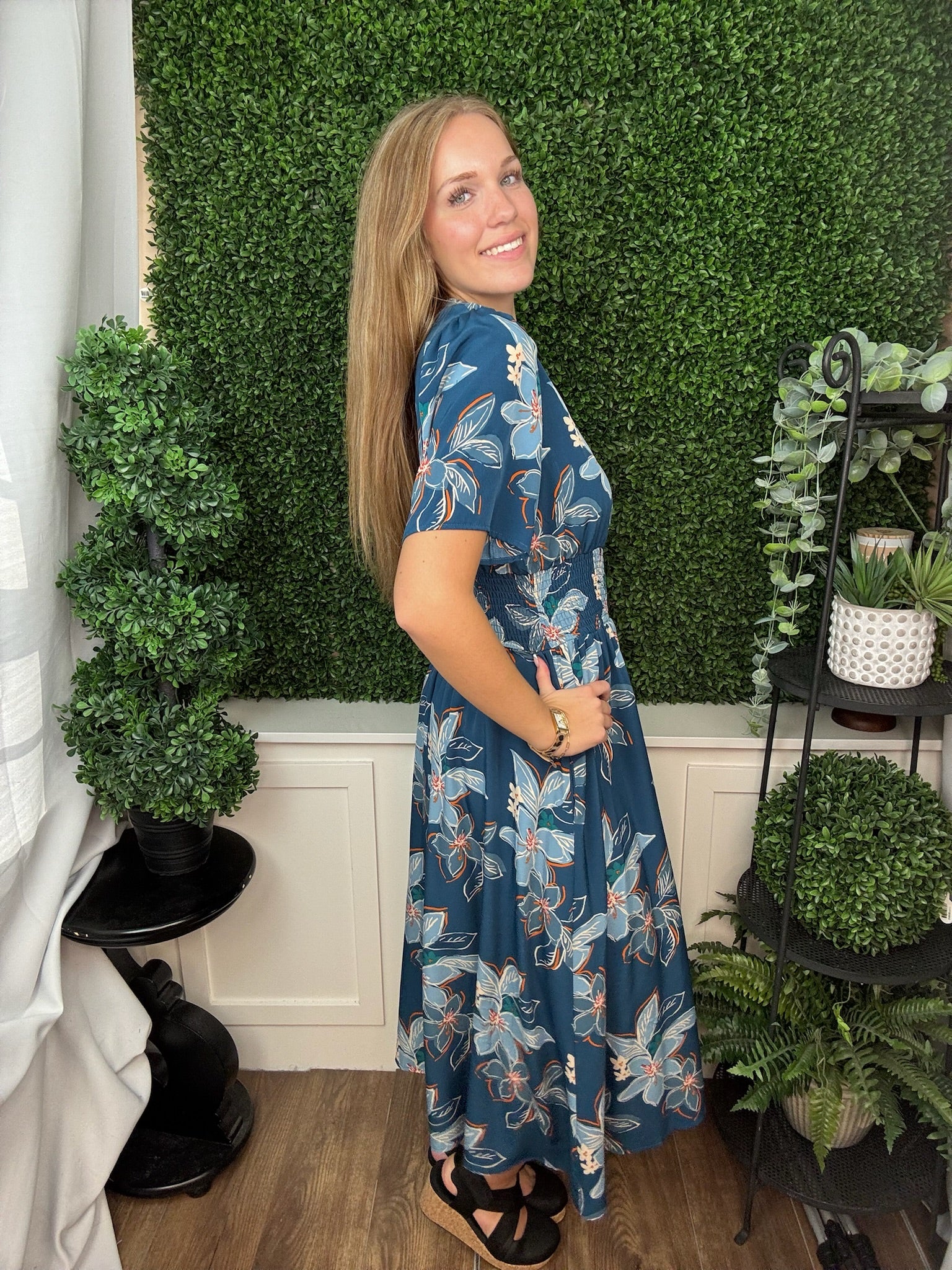 SHORT SLEEVE SMOCKED WAIST FRONT ZIP PRINTED DRESS WITH POCKETS - TEAL
