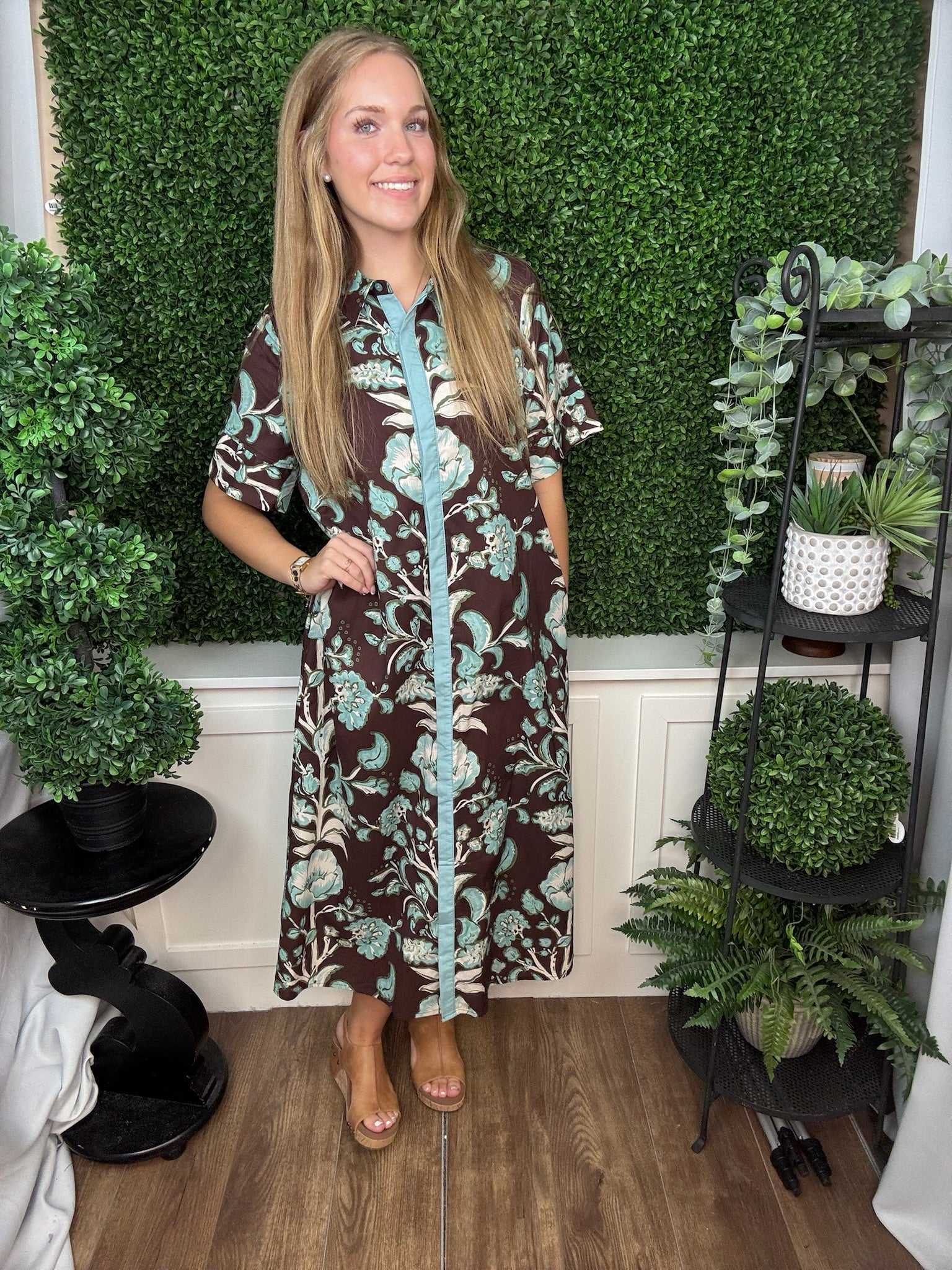 FLORAL CONTRAST TRIM SHIRT DRESS - CHOCOLATE