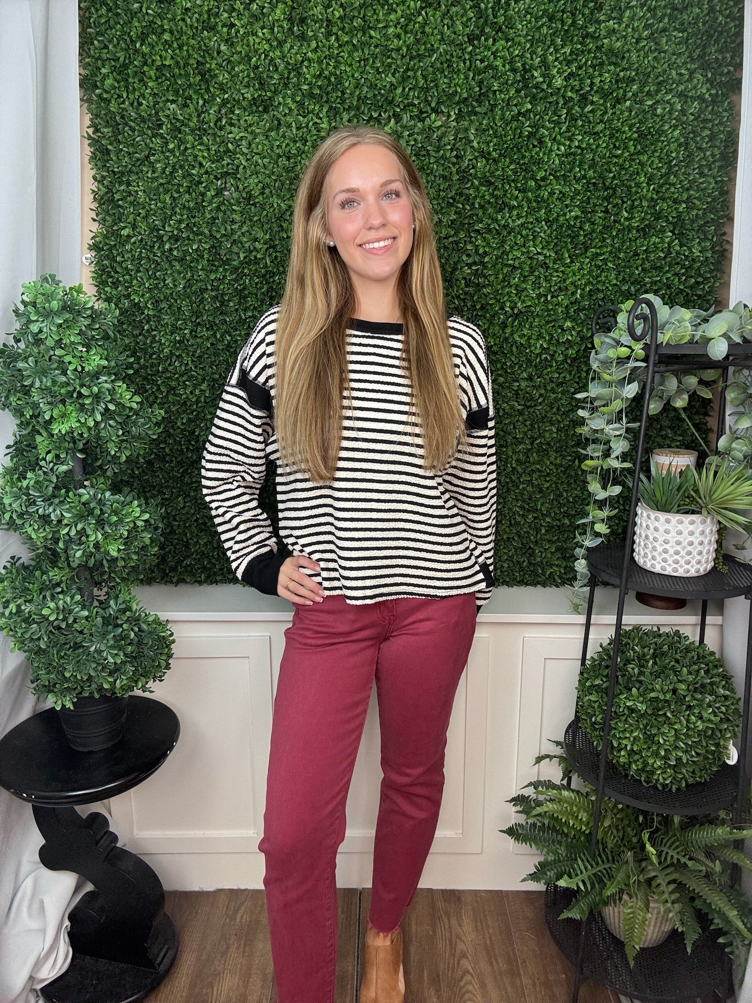 STRIPED CONTRAST TRIM V-NECK LONG SLEEVE KNIT TOP - BLACK/MOCHA