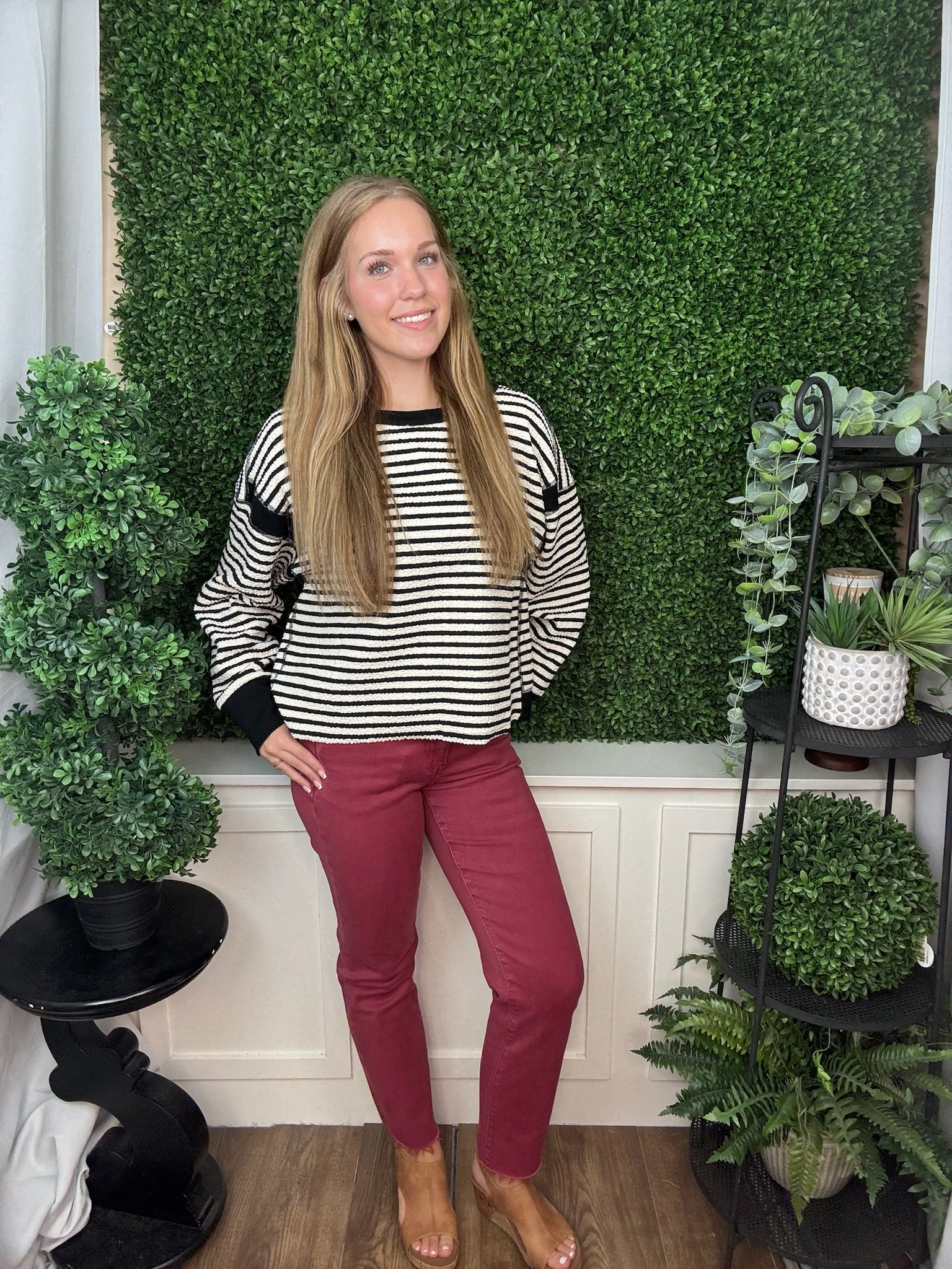 STRIPED CONTRAST TRIM V-NECK LONG SLEEVE KNIT TOP - BLACK/MOCHA