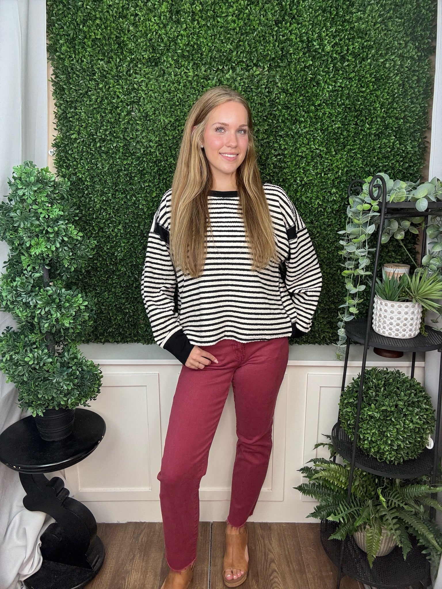 STRIPED CONTRAST TRIM V-NECK LONG SLEEVE KNIT TOP - BLACK/MOCHA