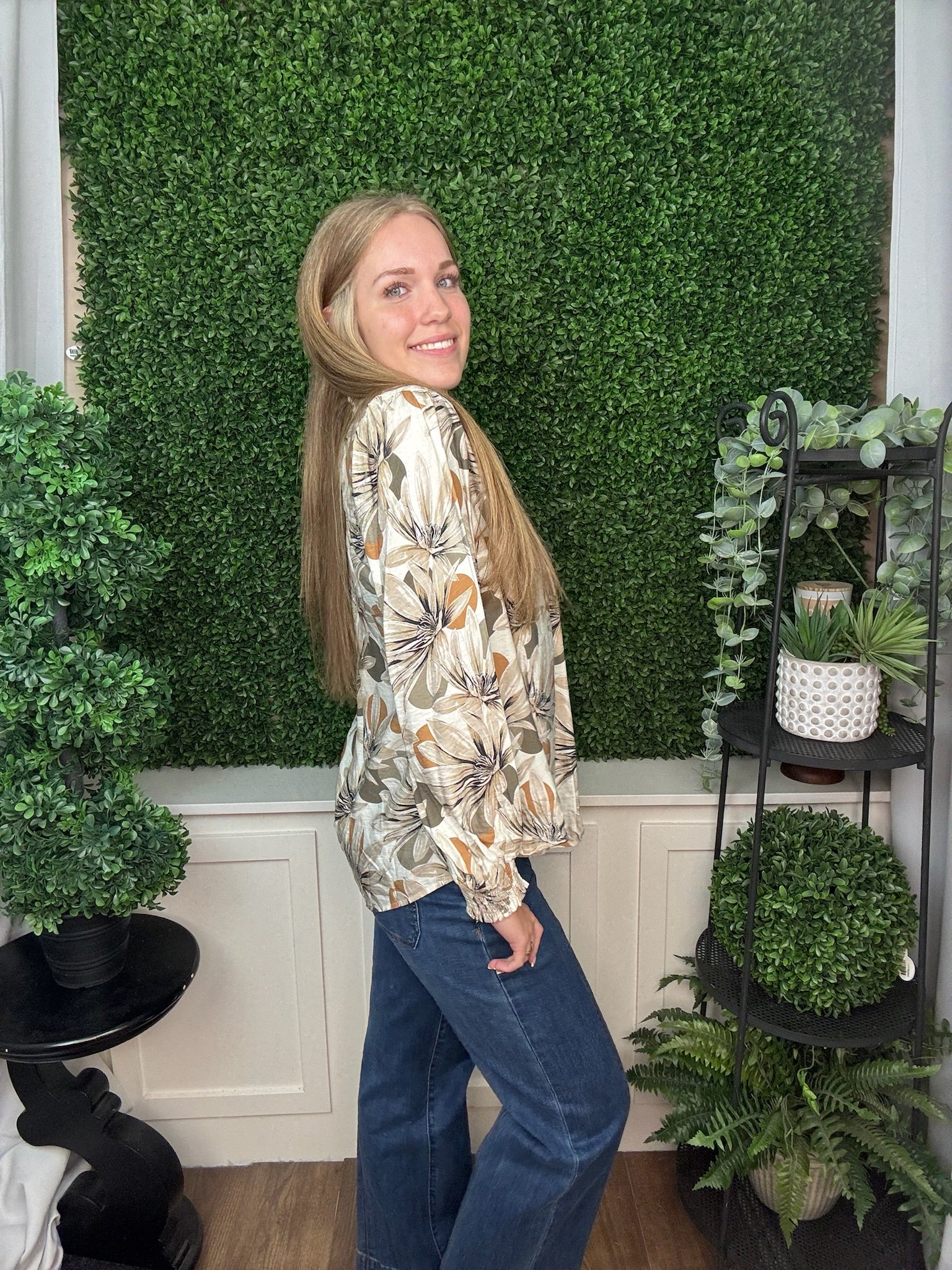 NO LINING FLORAL PRINT LONG SLEEVE TOP WITH CONTRAST DETAIL - TAUPE MIX
