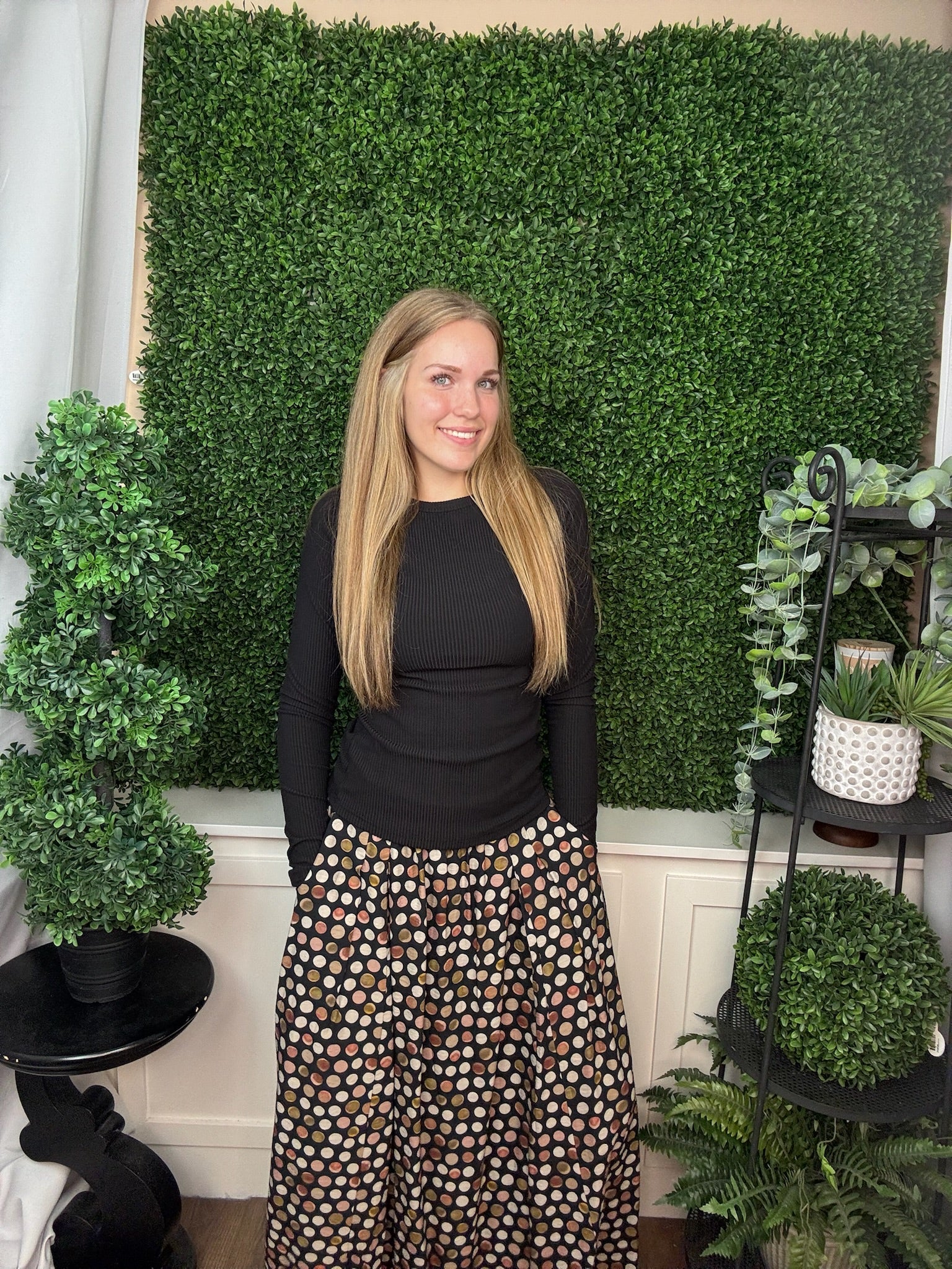 LINING DOT PRINT PULL ON SKIRT WITH POCKETS - BLACK