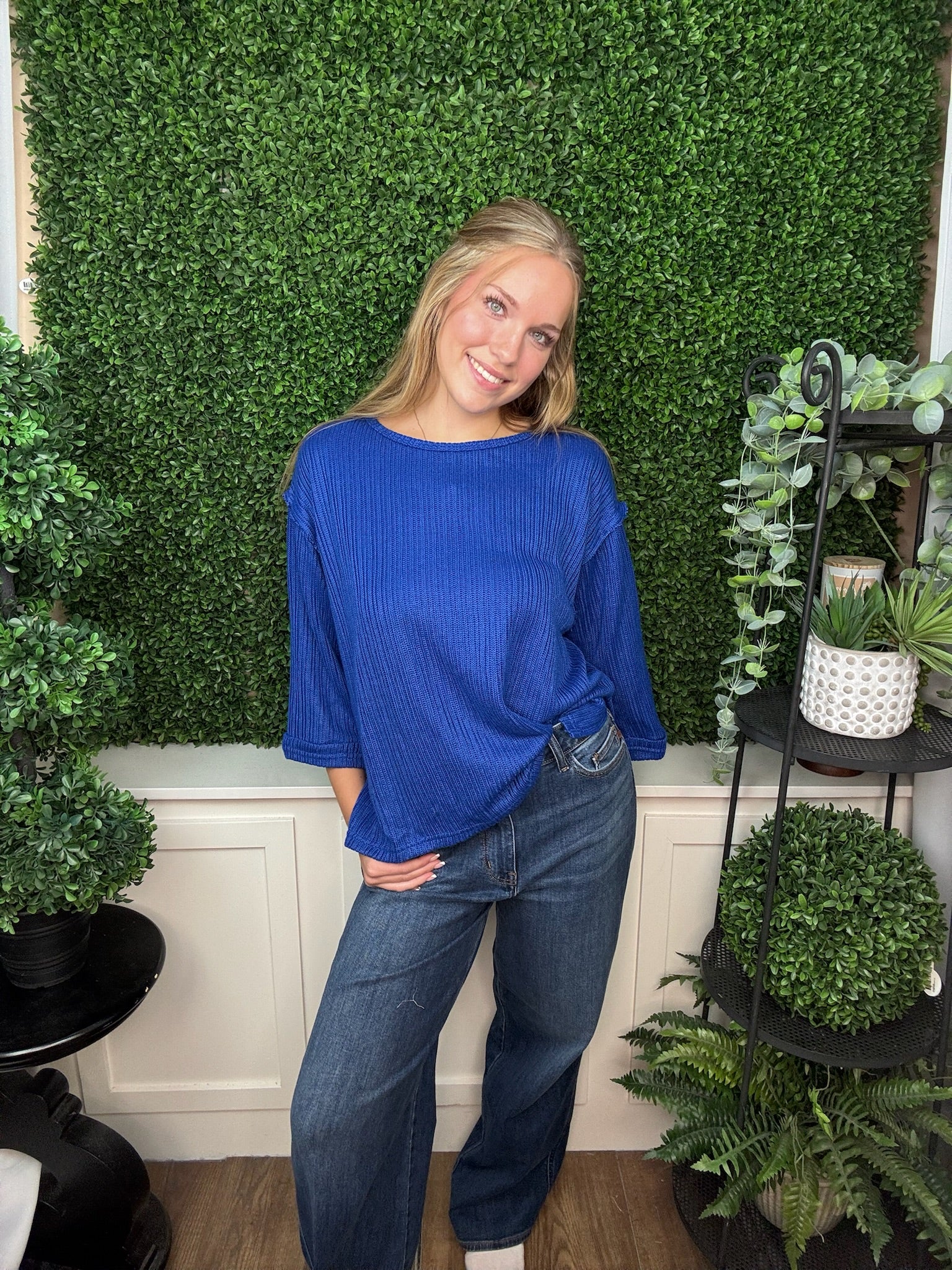 3/4 FOLDED SLEEVE KNIT TOP - OFF WHITE/ R. BLUE