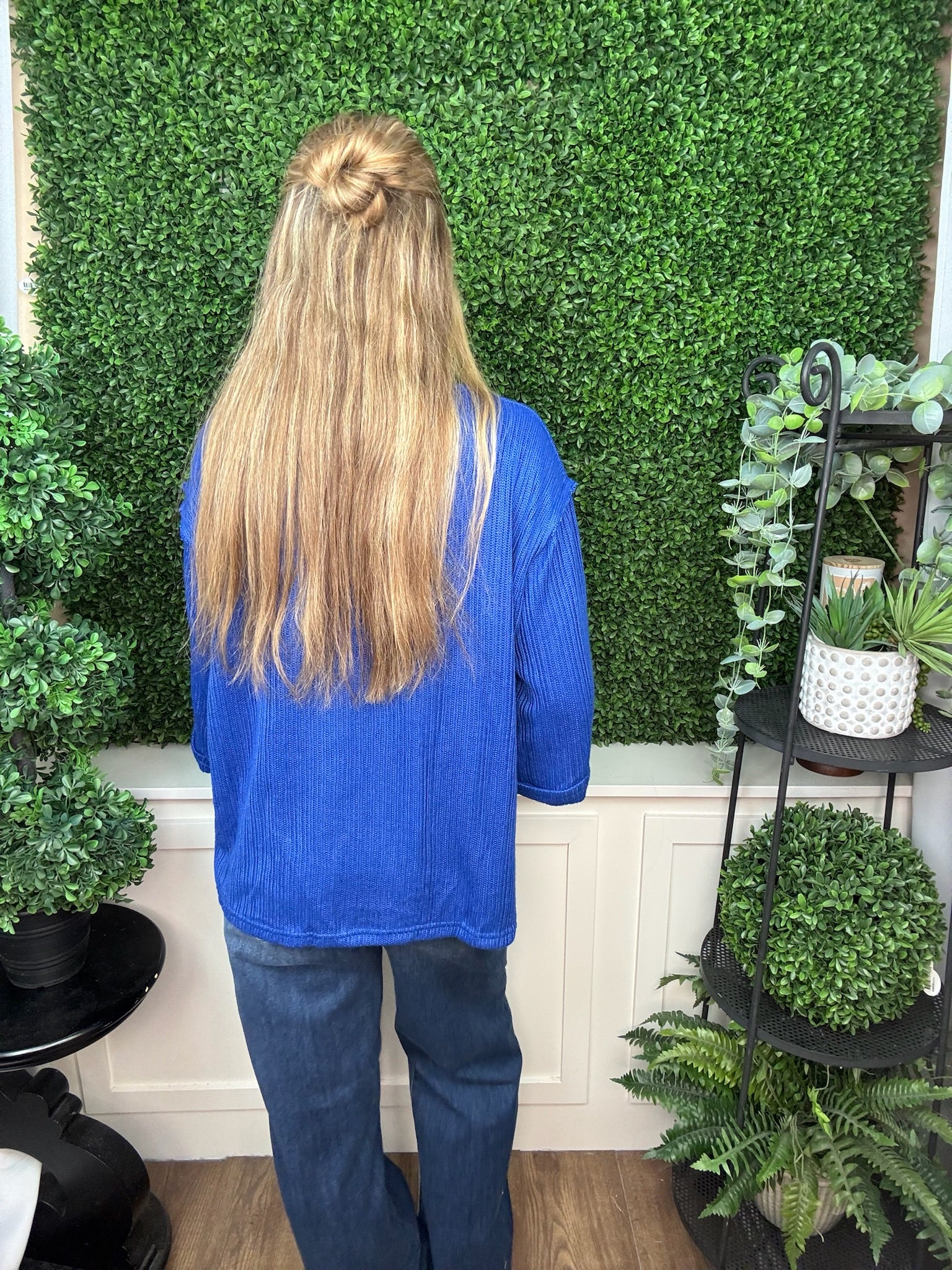 3/4 FOLDED SLEEVE KNIT TOP - OFF WHITE/ R. BLUE