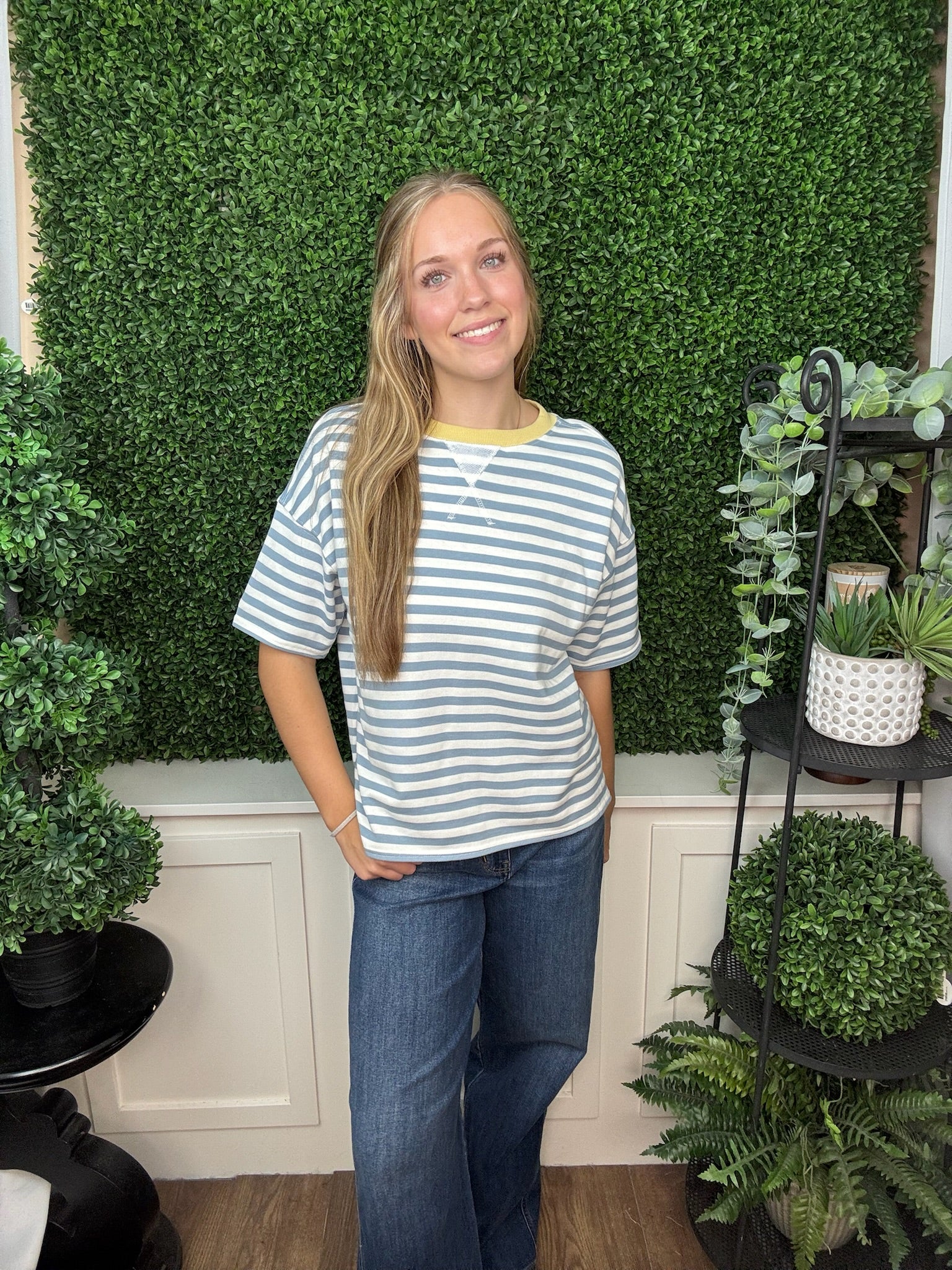 STRIPED SHORT SLEEVE TOP