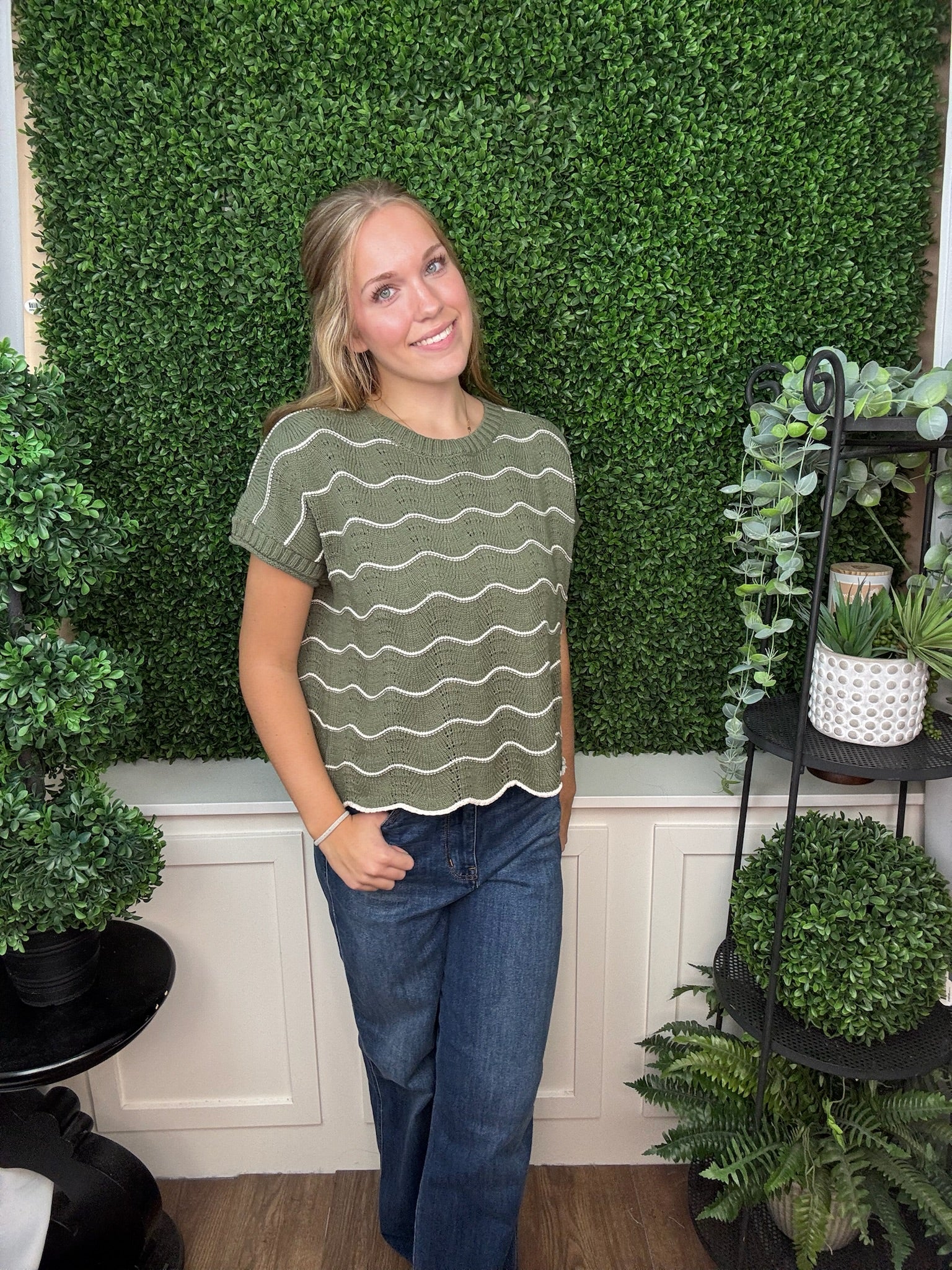 DROP SHORT SLEEVE SCALLOP STRIPED PATTERN KNIT SWEATER TOP - LT. TAUPE/ OLIVE