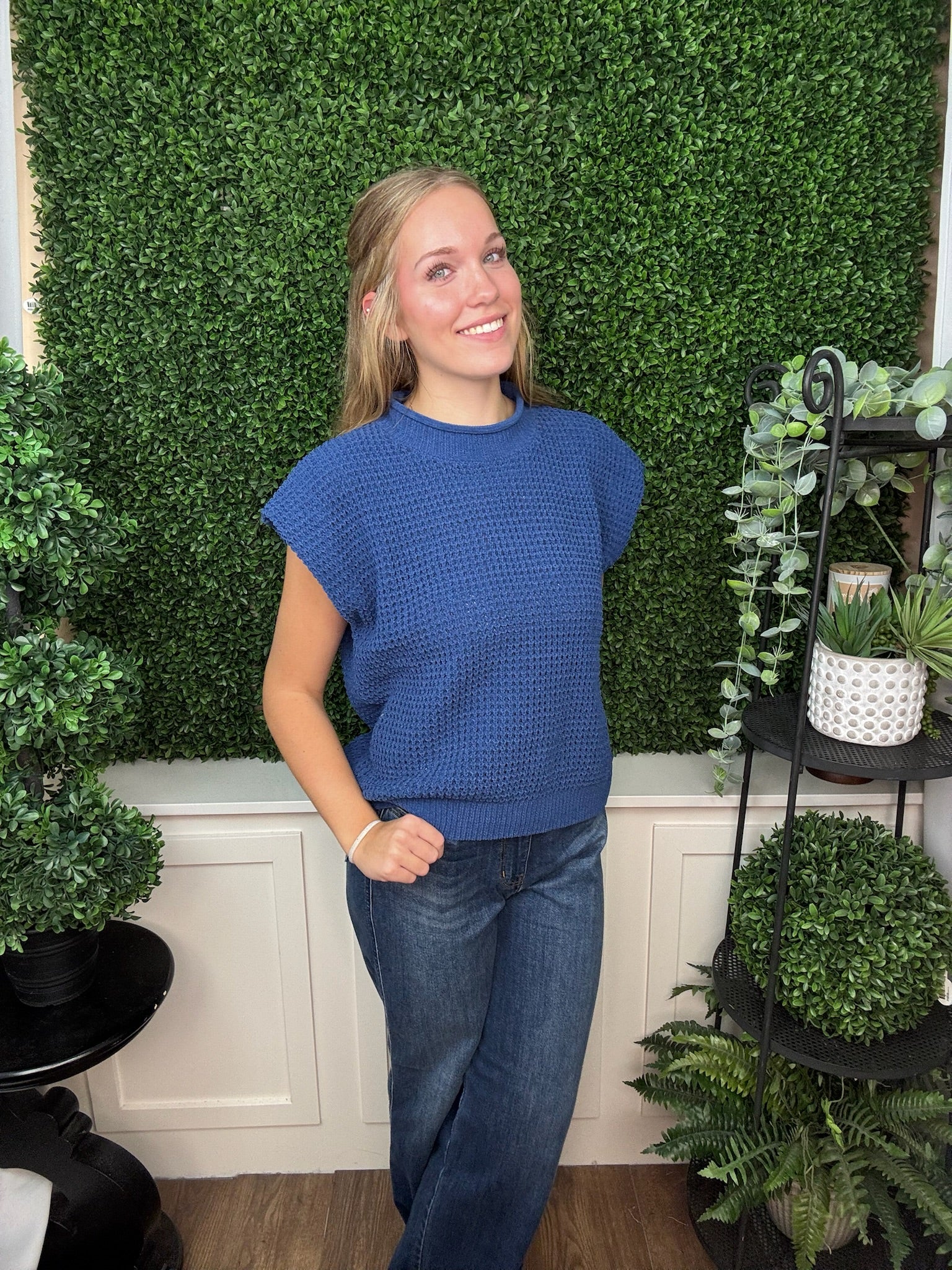 TEXTURED KNIT CREW NECK SWEATER - HOT PINK/ BLUE/CREAM
