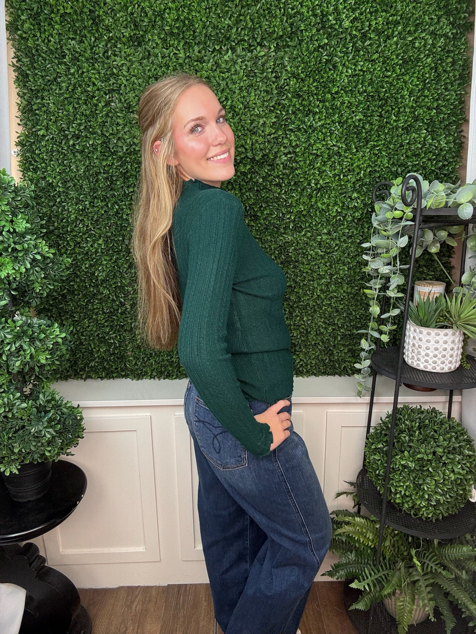 AVALEE FUNNEL NECK CABLE KNIT SWEATER - EMERALD GREEN