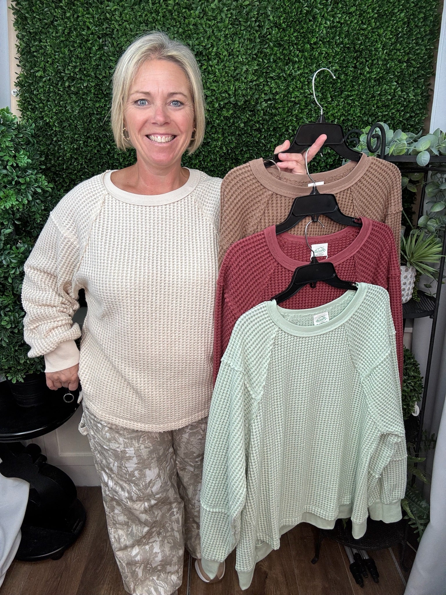 TEXTURED WAFFLE KNIT LONG SLEEVE SWEATER - CREAM/MOCHA/APPLE GREEN/BURGUNDY