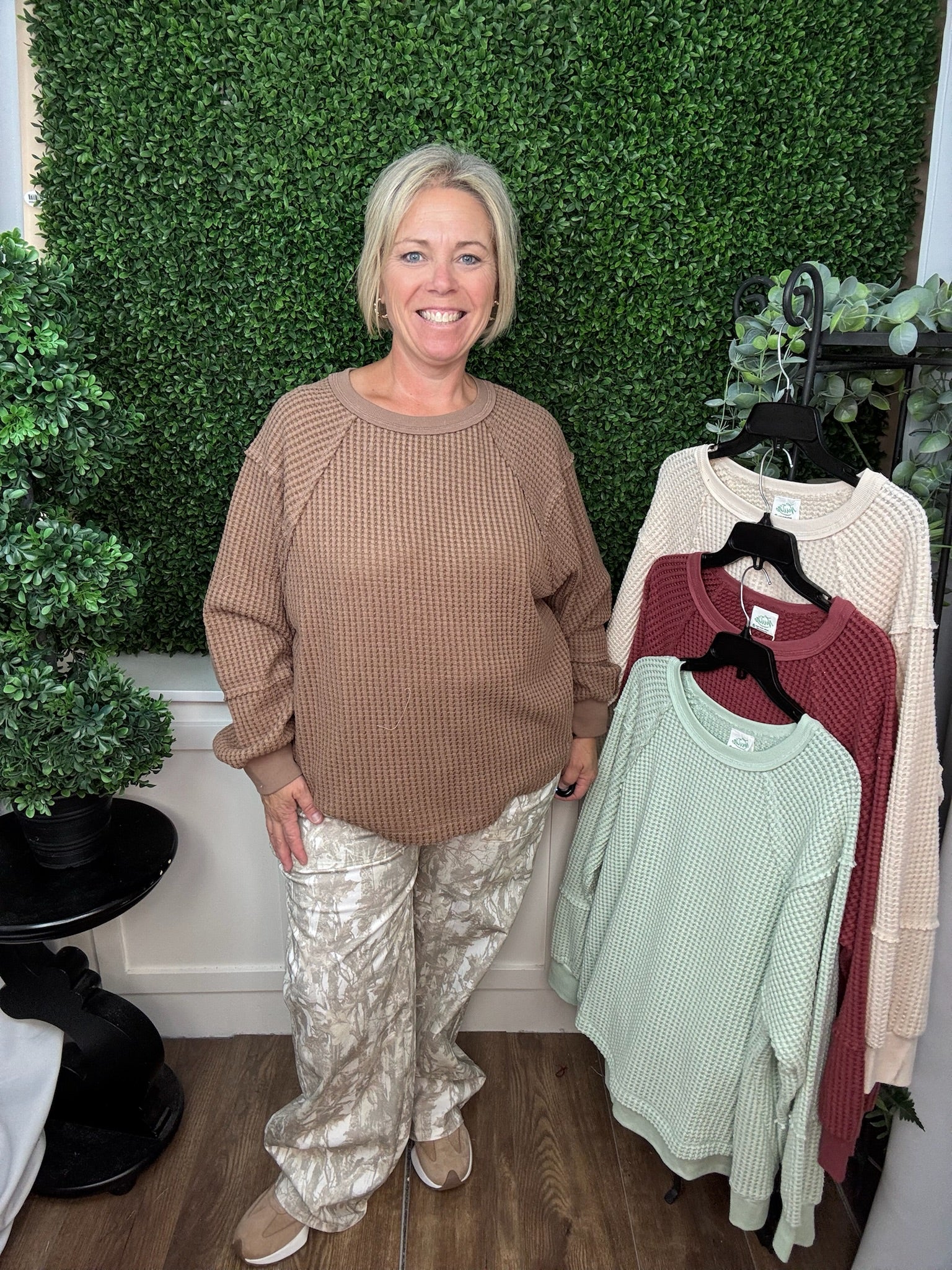 TEXTURED WAFFLE KNIT LONG SLEEVE SWEATER - CREAM/MOCHA/APPLE GREEN/BURGUNDY