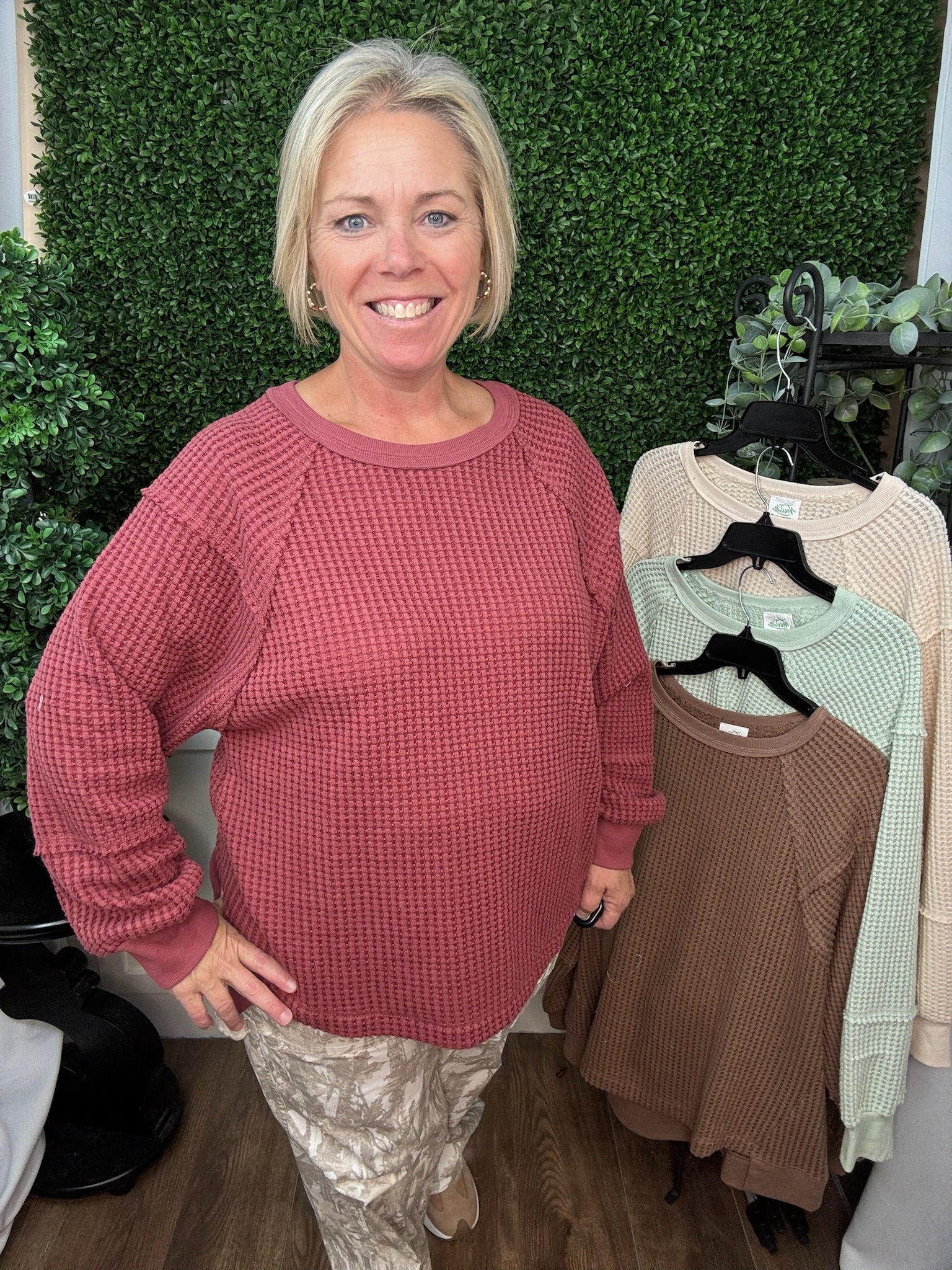 TEXTURED WAFFLE KNIT LONG SLEEVE SWEATER - CREAM/MOCHA/APPLE GREEN/BURGUNDY